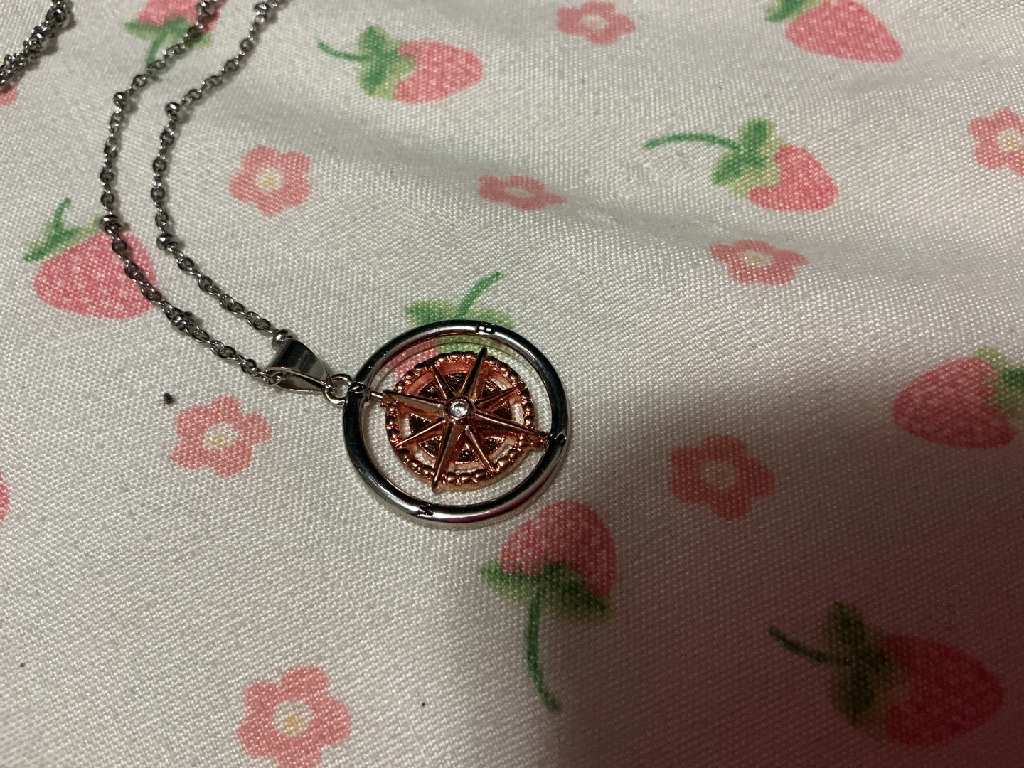 Silver compass pendant necklace - photo 2
