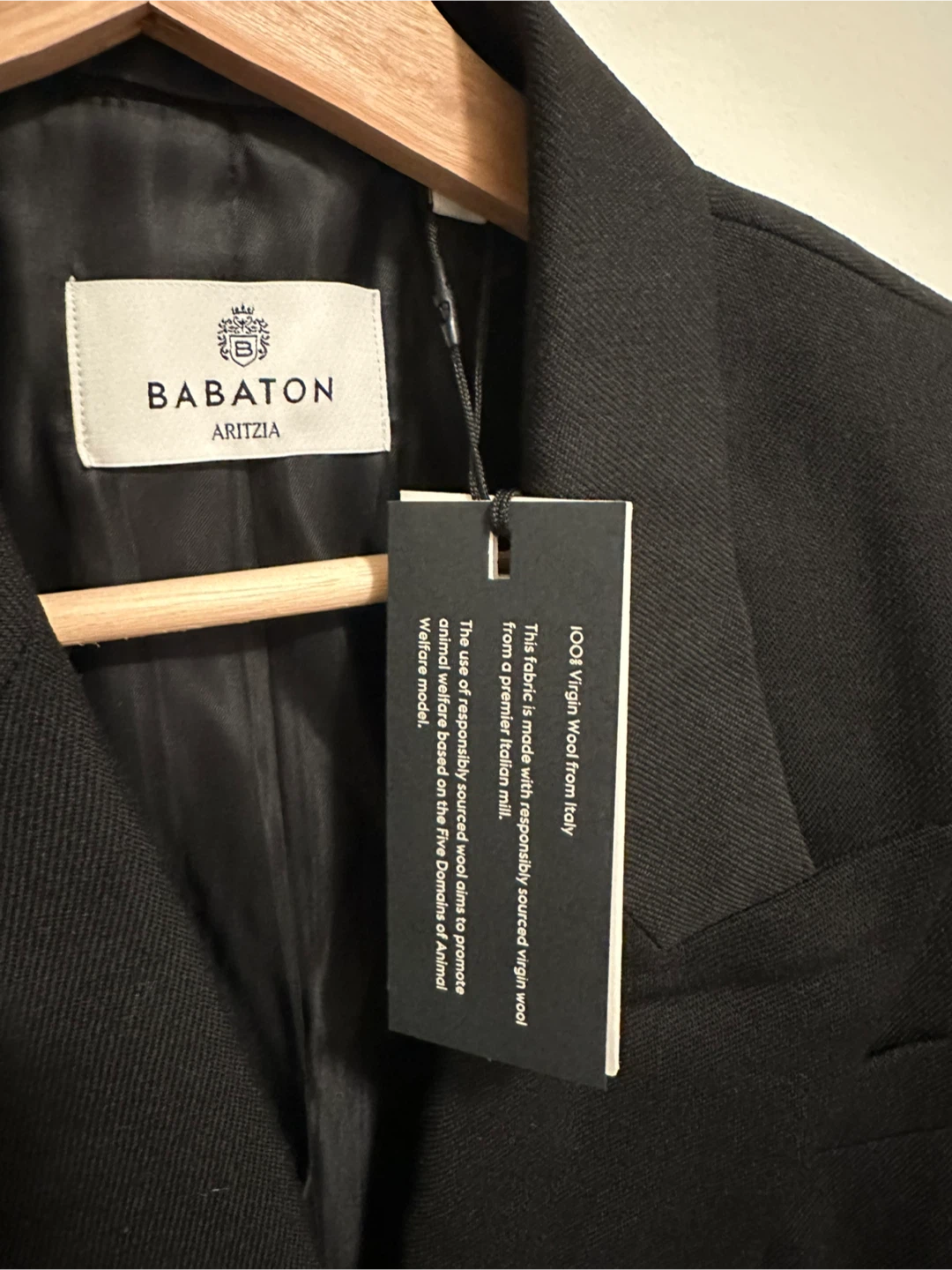 New Aritizia Women’s Babaton Black Wool Blazer - photo 4
