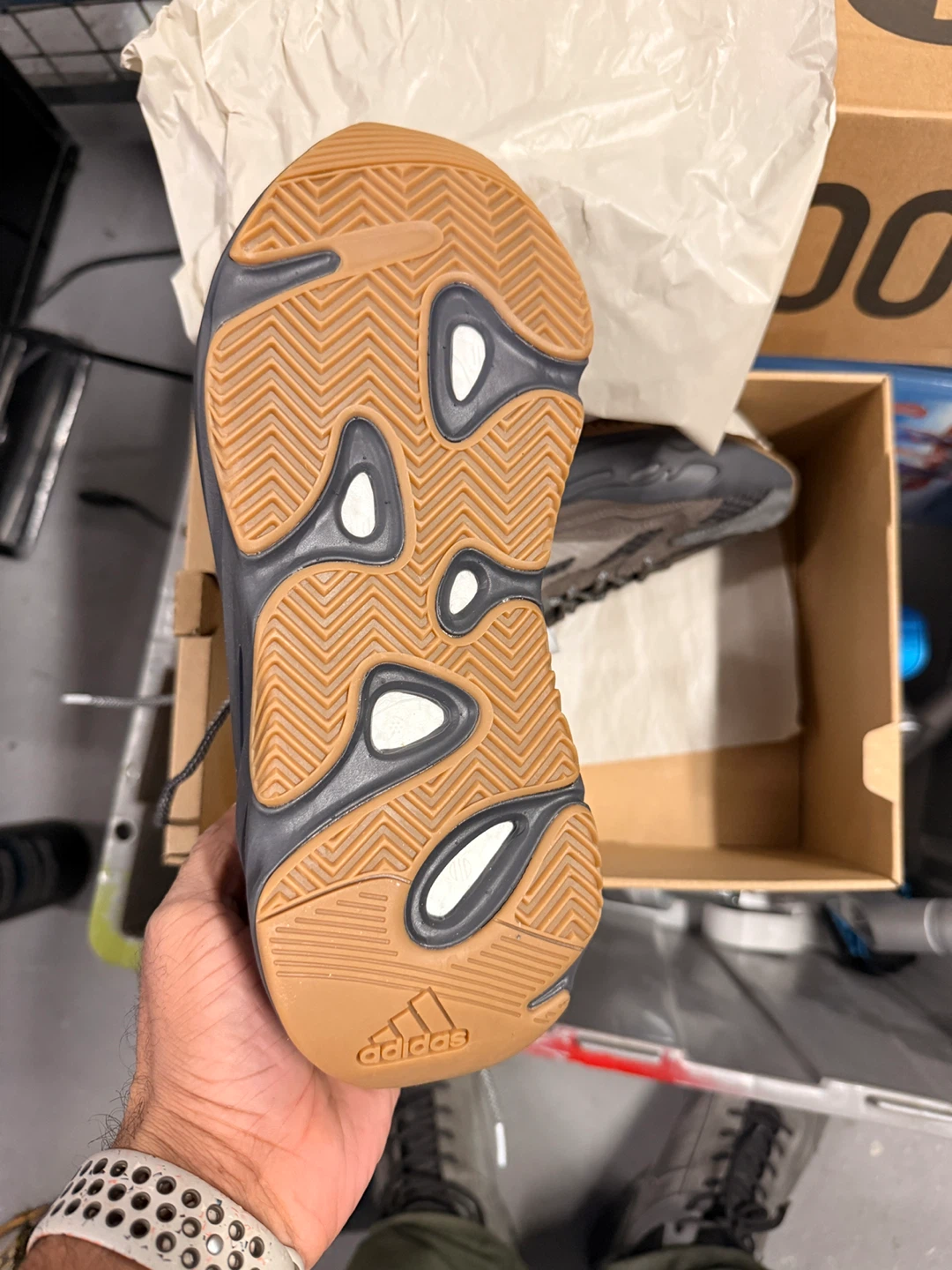 Adidas Yeezy Boost 700 V2 "Geode" - photo 4