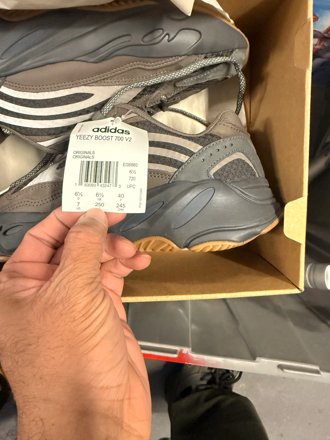 Adidas Yeezy Boost 700 V2 "Geode" - photo 2