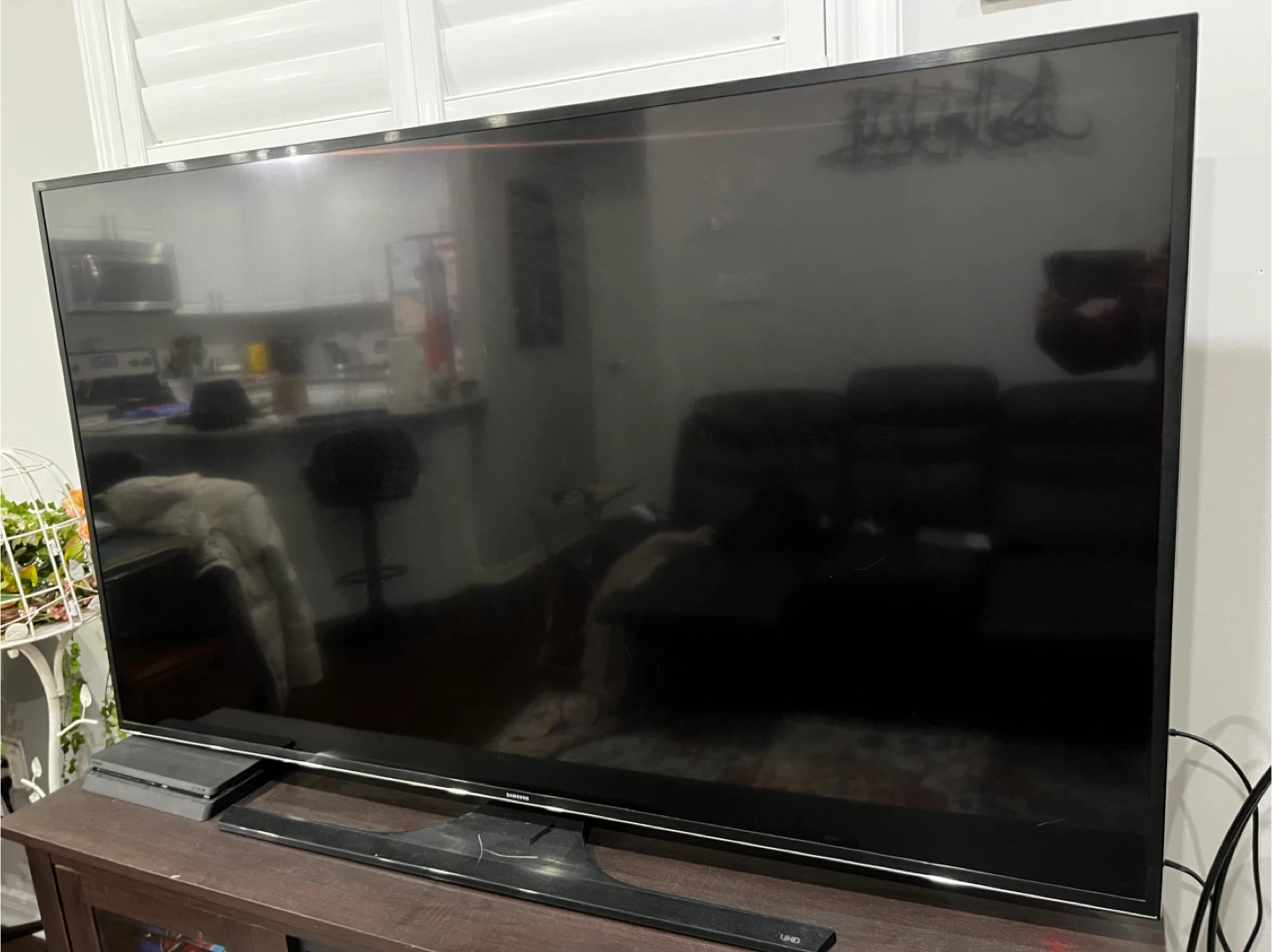 Samsung 65" UHD TV - photo 2