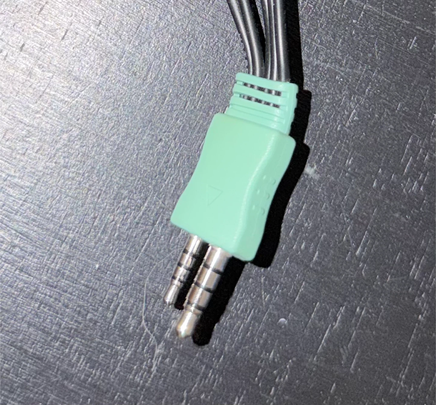 3.5mm + 2.5mm to 5rca Av Component Adapter Cord - photo 3
