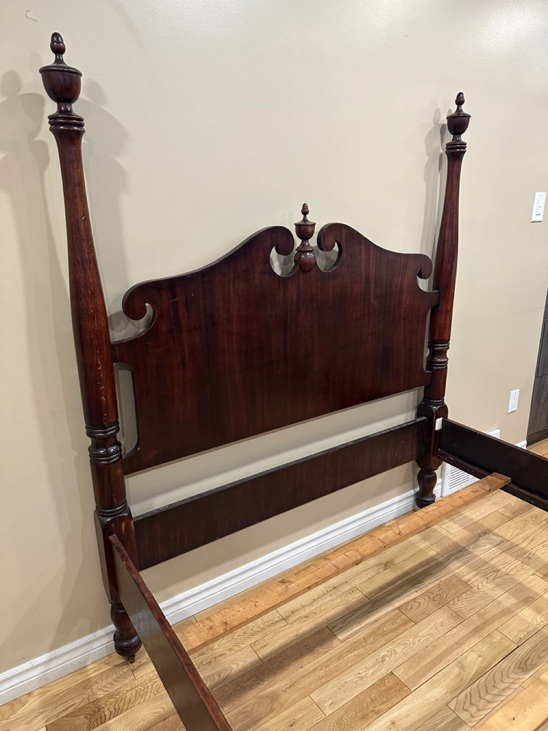 Vintage Solid Wood Full / Double Poster Bed (CAN DELIVER) - photo 5