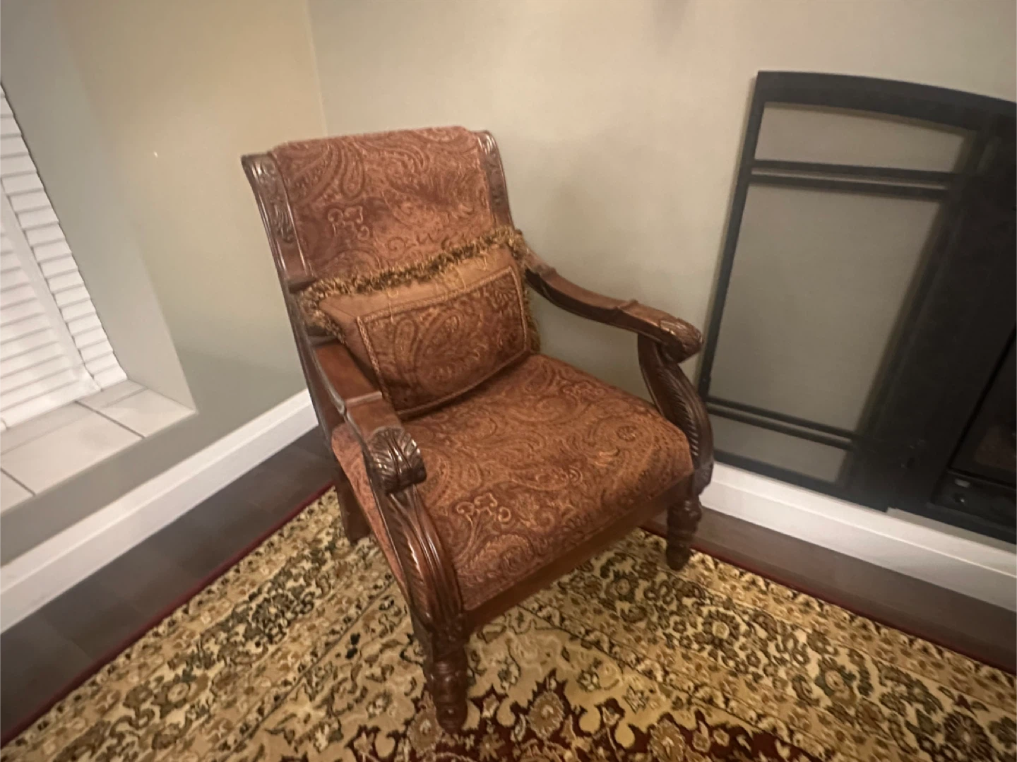 Classic Sofa, Loveseat & Accent Chair Set – Gently Used - photo 2