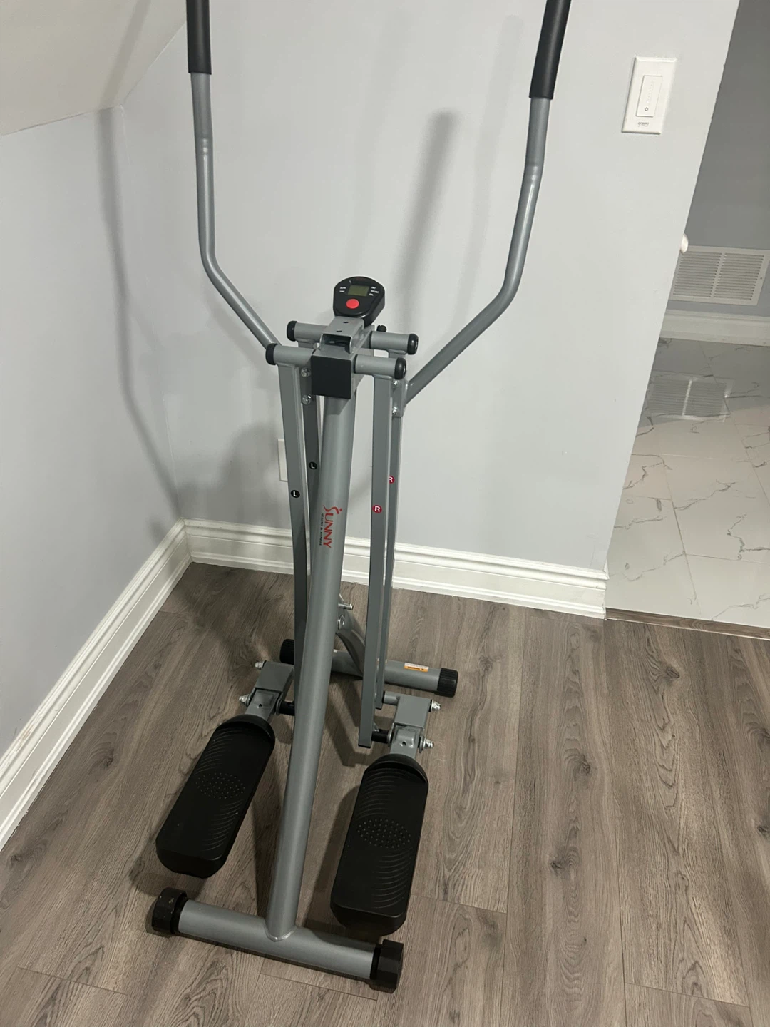 Sunny Health & Fitness Air Walker