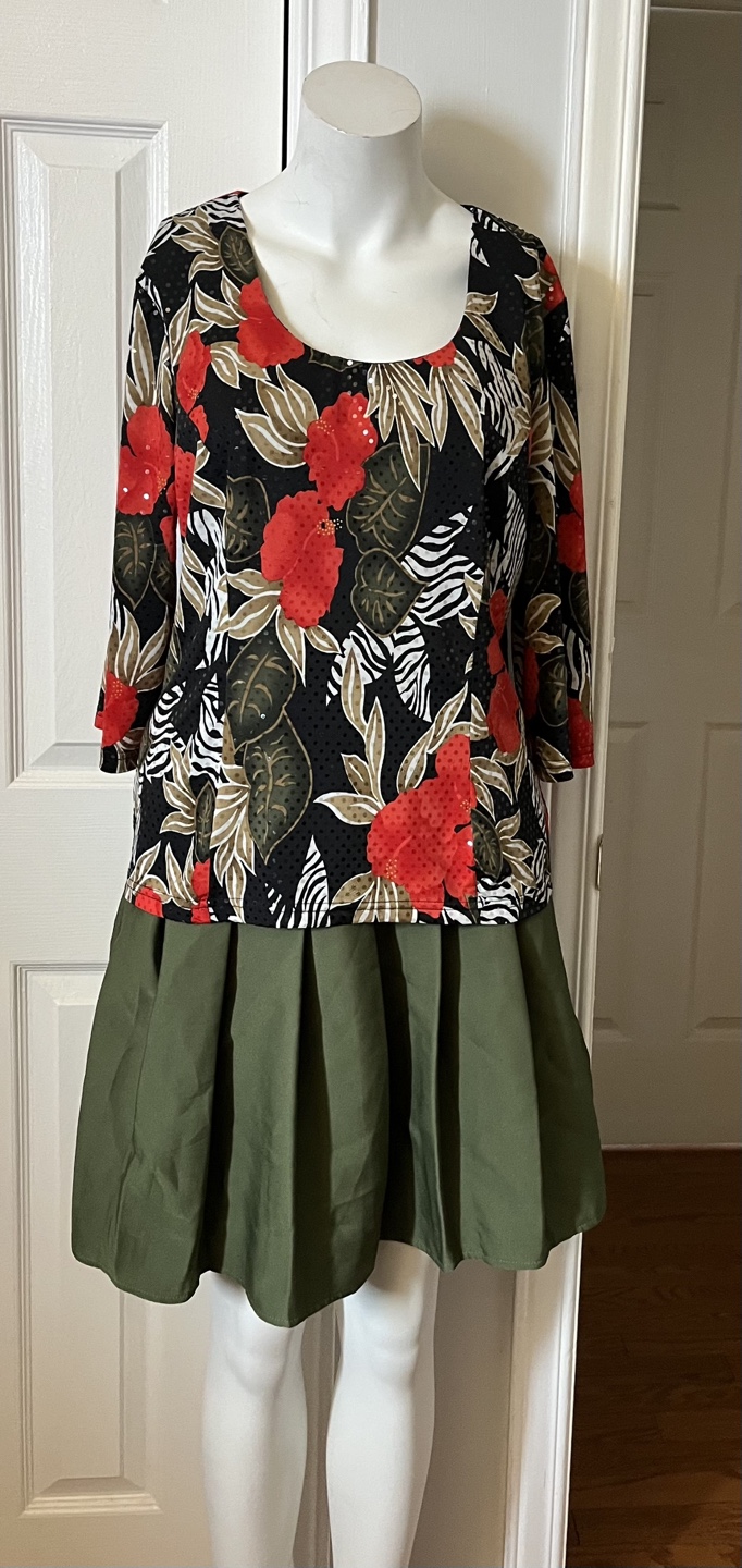 Marsellis Collections Women's Top size large
