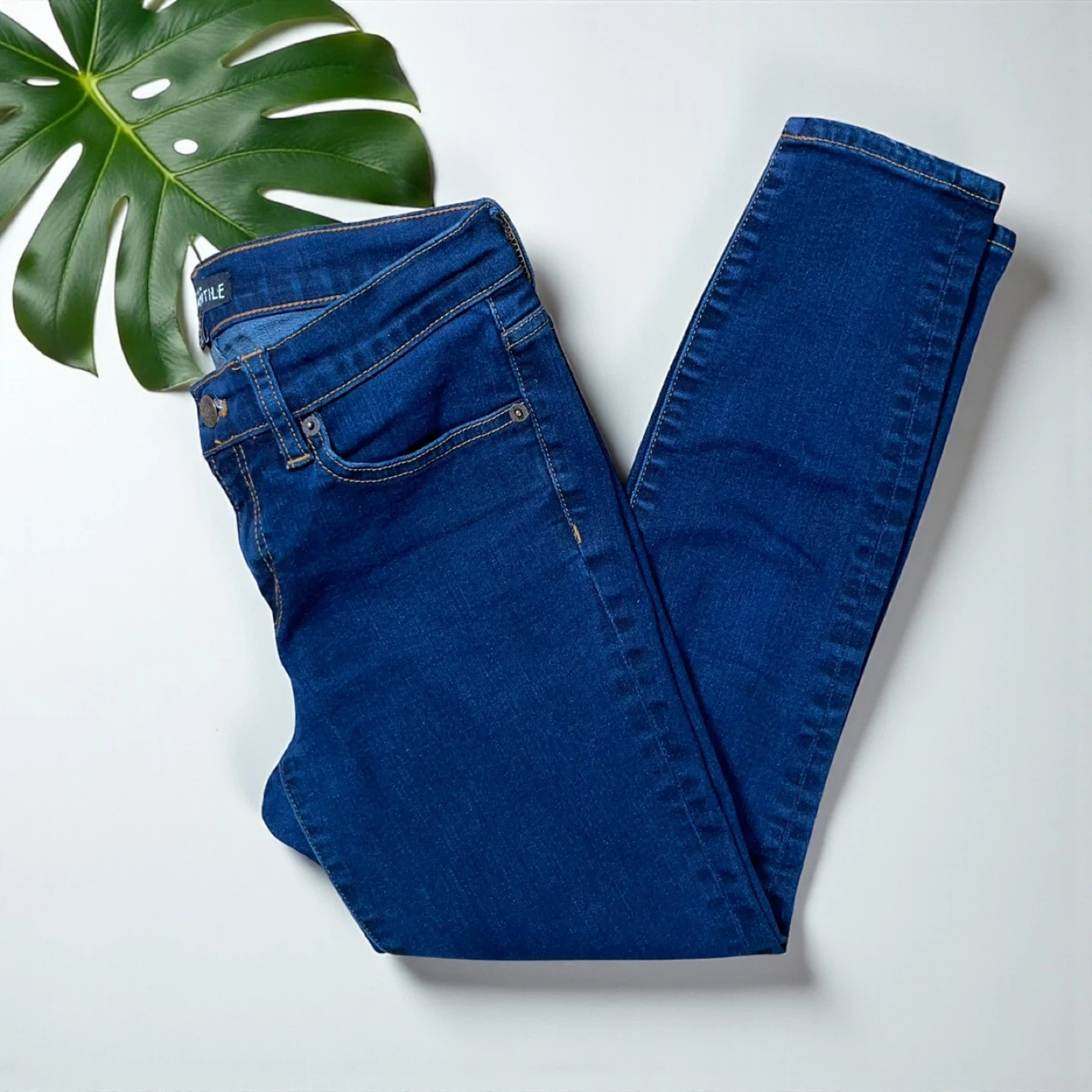 J. Crew Mercantile Mid-Rise Skinny Jean in Rinse Wash - photo 3
