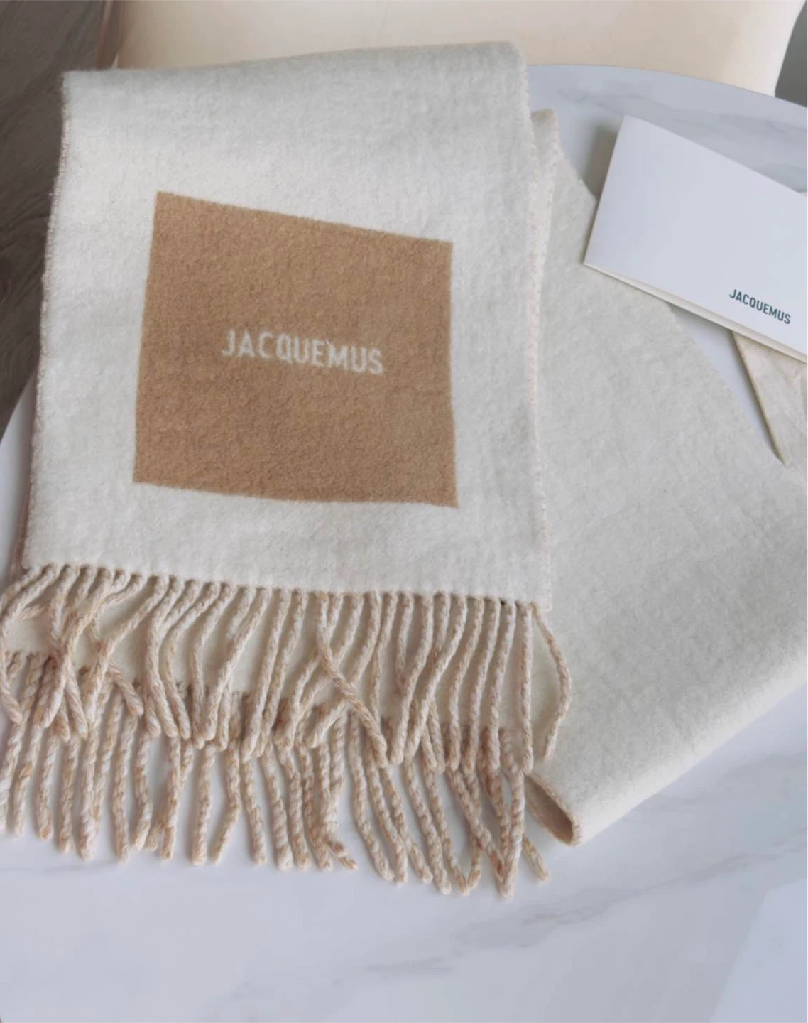 Jacquemus L'écharpe Rond Carré Fringed Scarf - photo 5