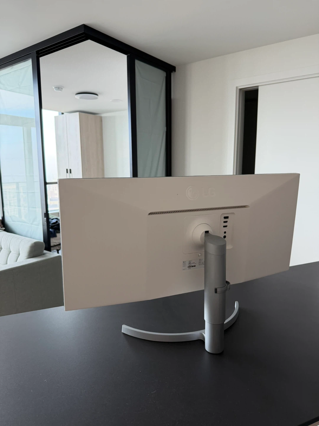 LG 34WN650-W UltraWide Monitor - photo 3