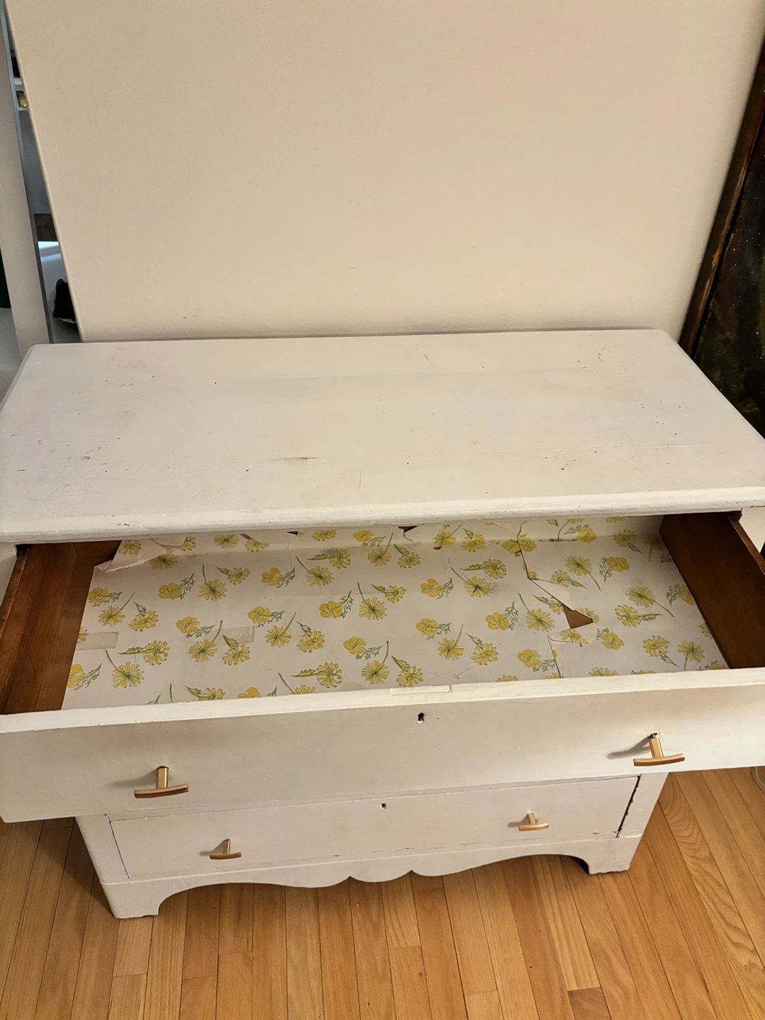 Vintage 4-Drawer Dresser - photo 2