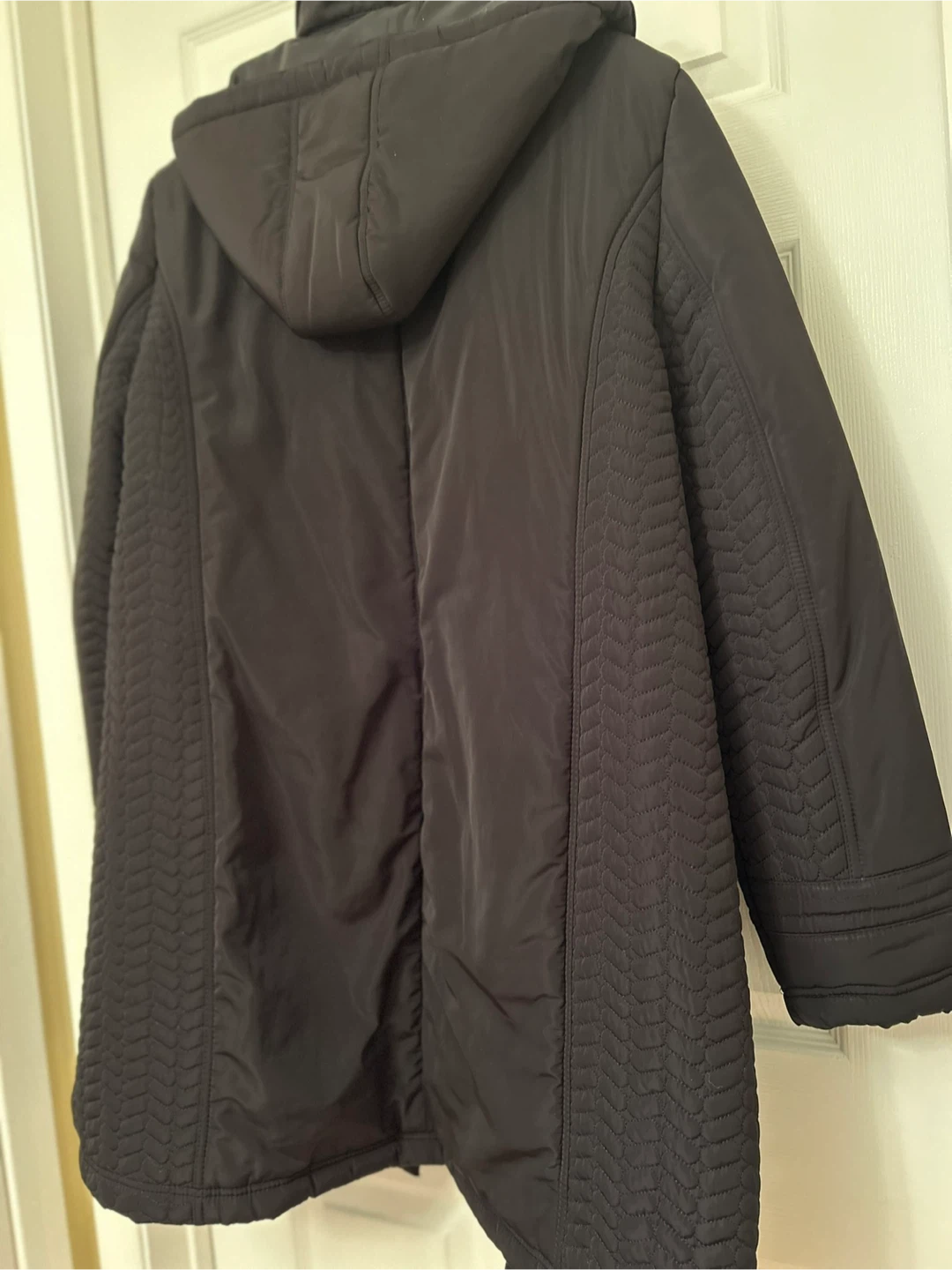 La Madona Outerwear Black Puffer Coat - Size XL - photo 5