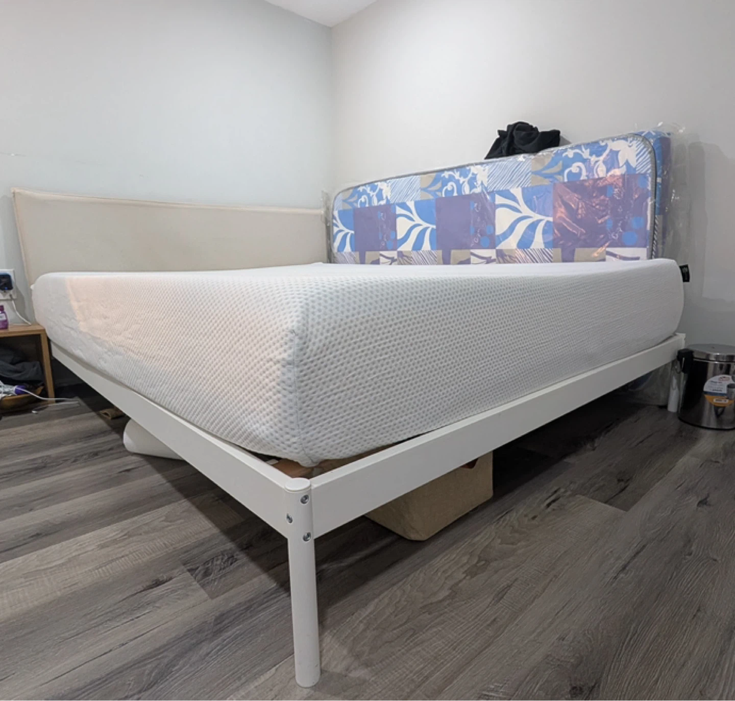 Queen bed & side table with zinus mattress - photo 2