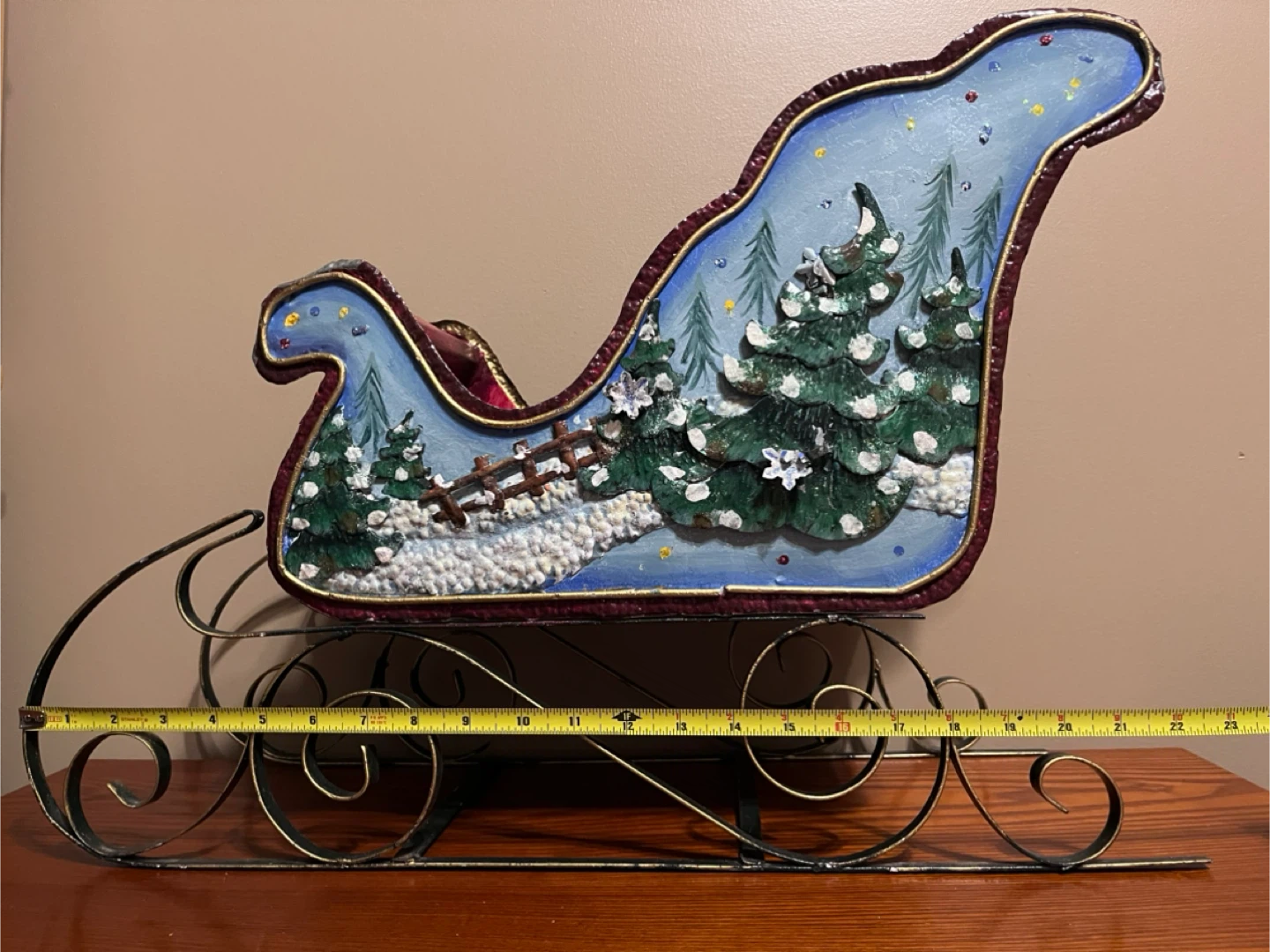 VINTAGE CHRISTMAS AROUND THE WORLD LARGE METAL SLEIGH - photo 2