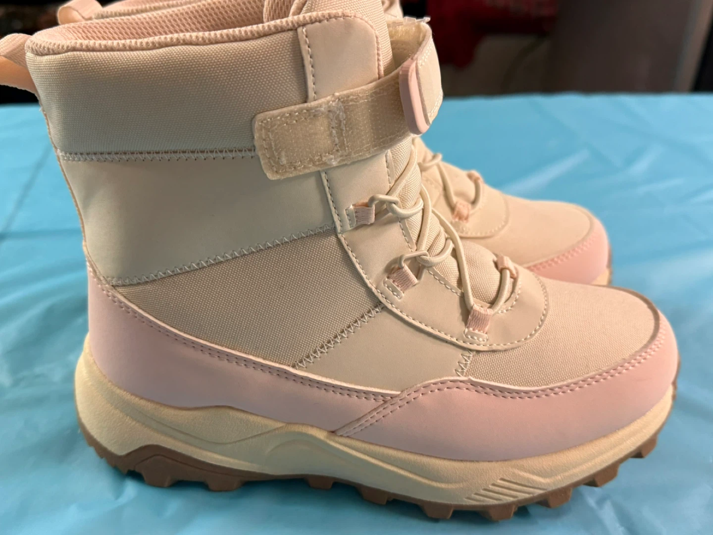 Girls Pink and Cream Waterproof Snow Boots Size 2 - photo 3