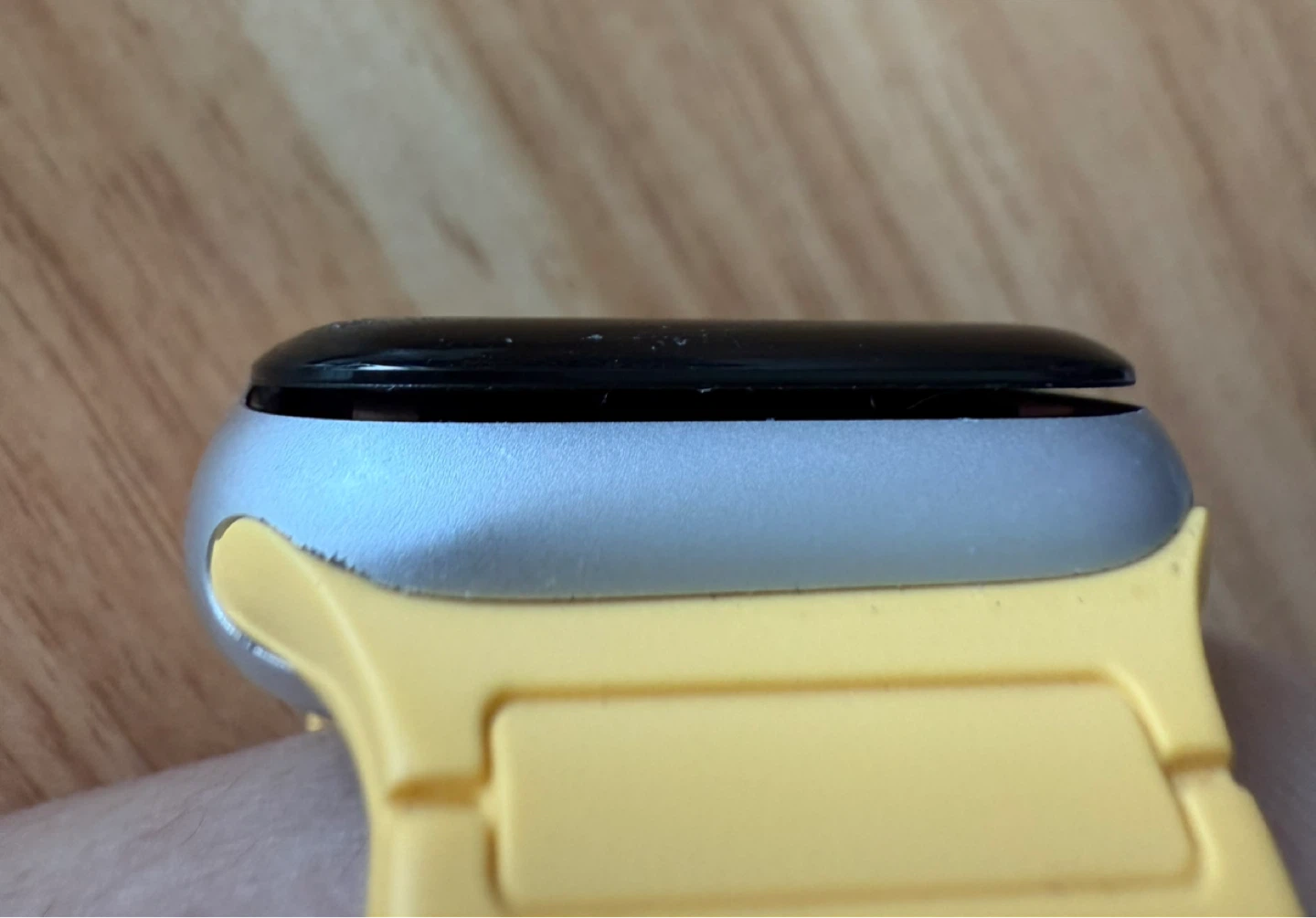 Apple Watch SE 2, Works Perfectly, Minor Cosmetic Flaw - photo 5