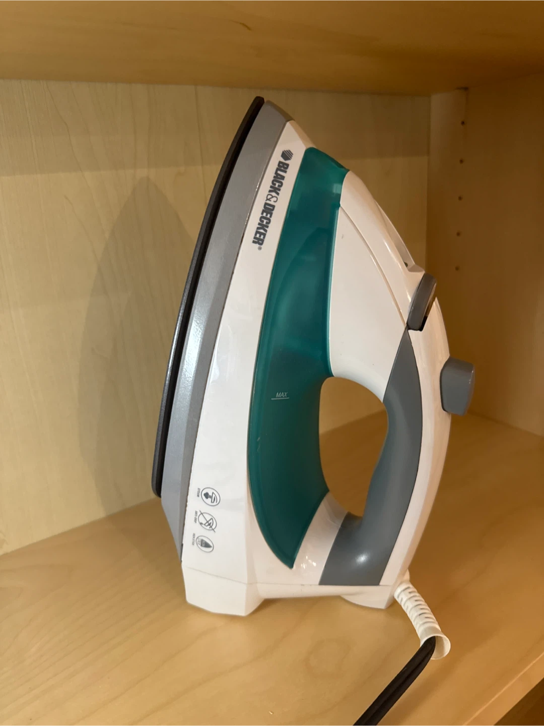 BLACK+DECKER Iron