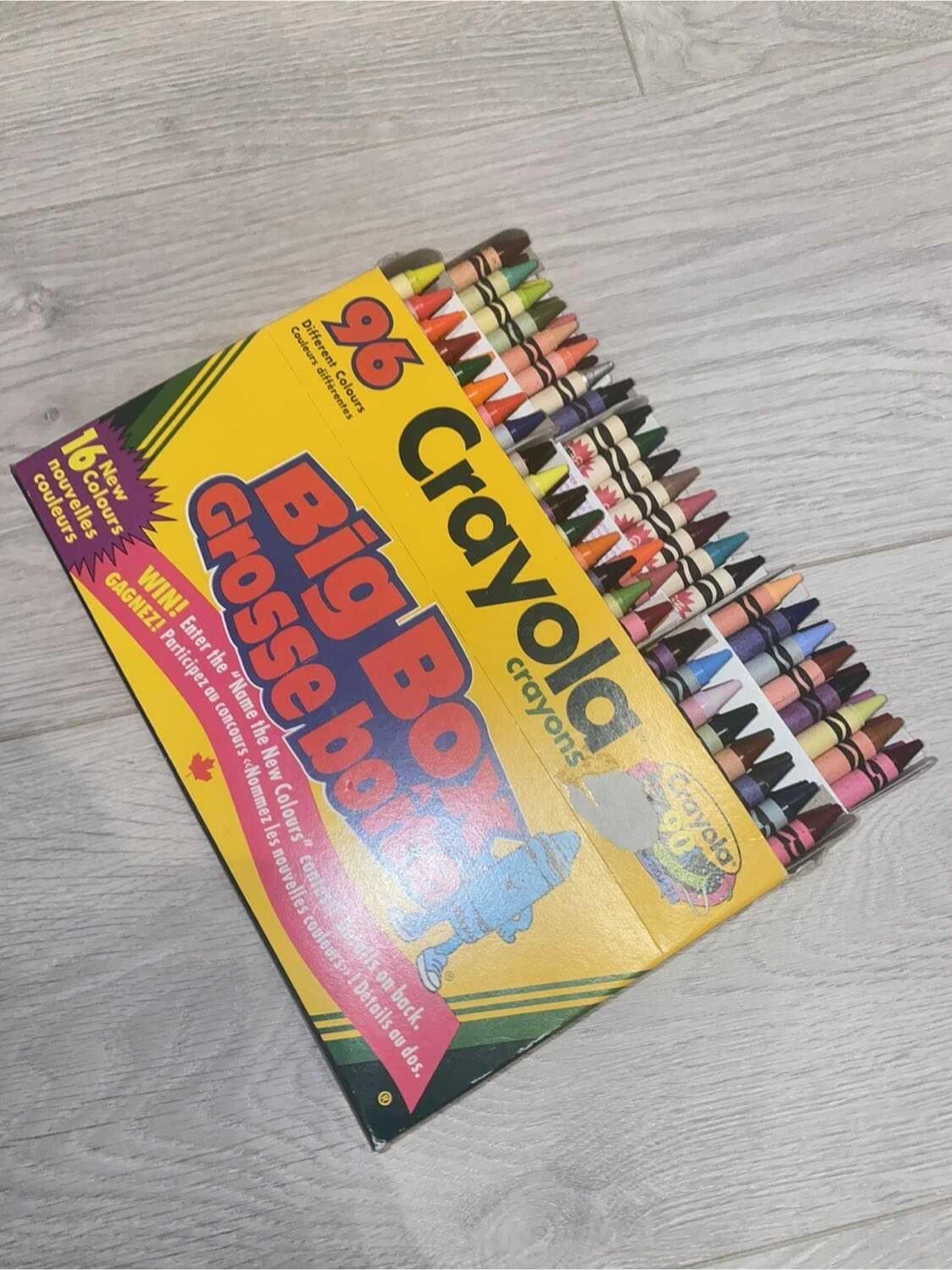Vintage Discontinued crayona NEW!