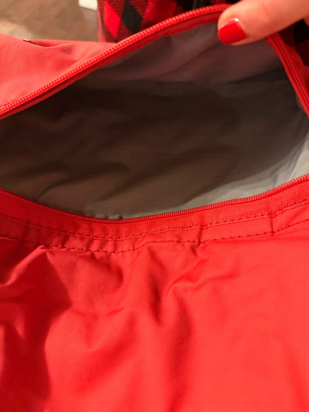 Red Lacoste Handbag🏆 - photo 5