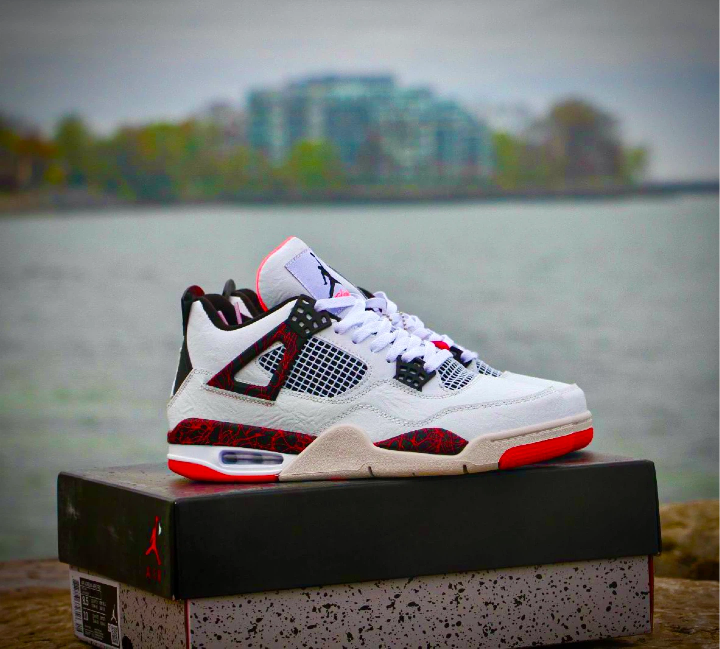 Air Jordan 4 Retro White Red - photo 2