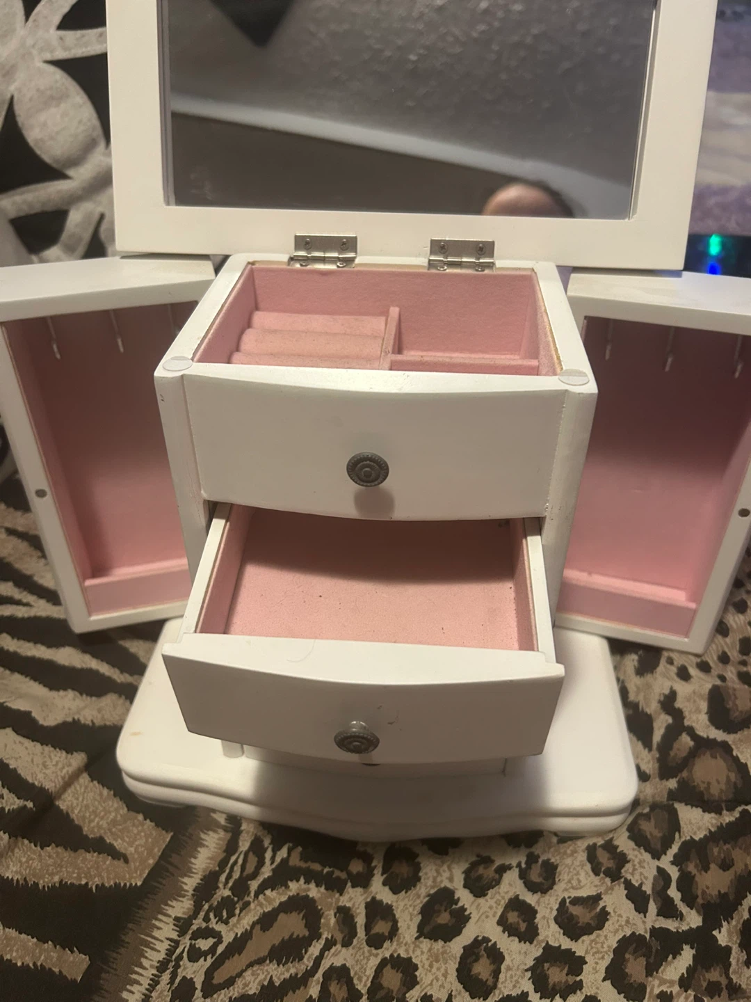 White Jewellery Box with Mirror and Drawers - photo 5