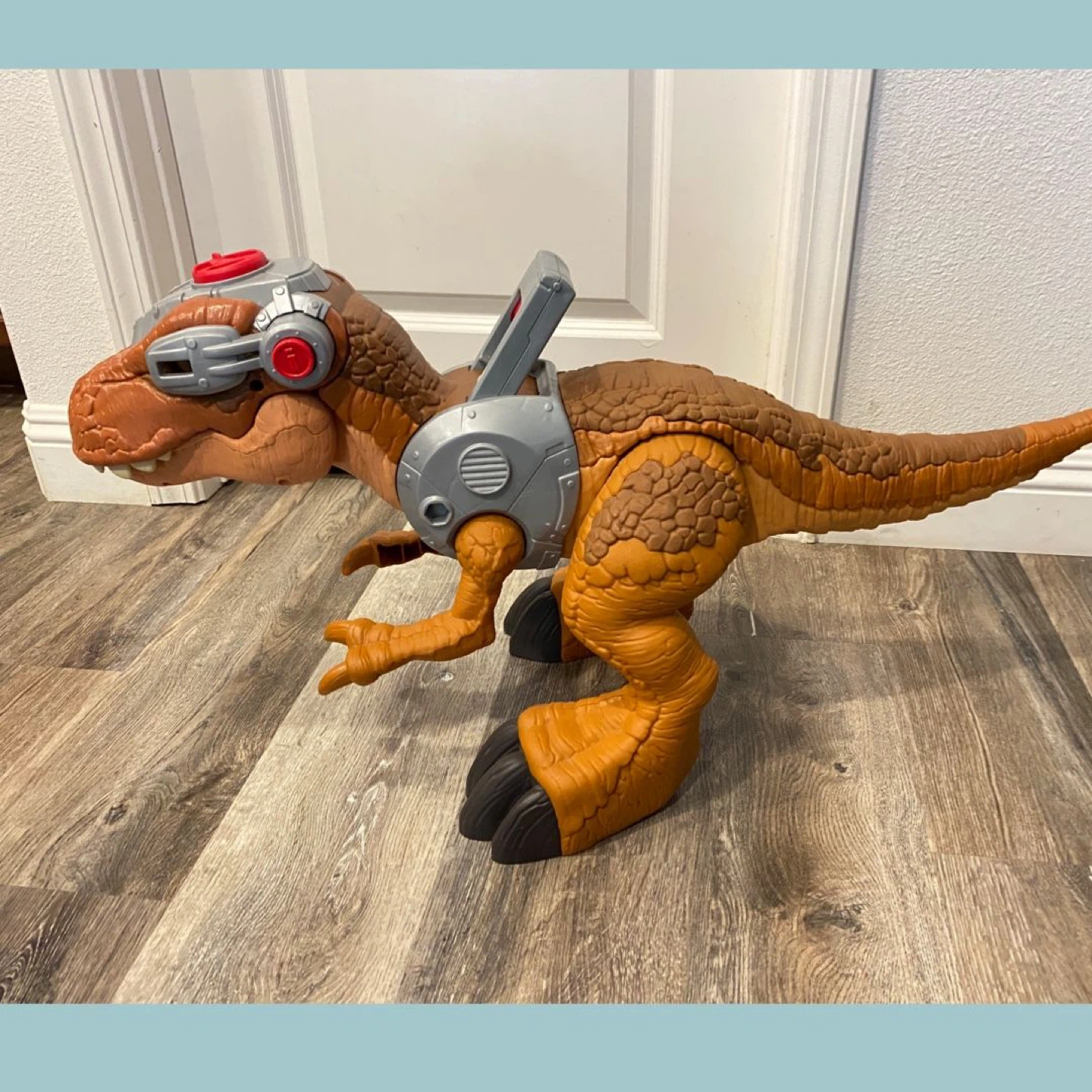 T.Rex Dinosaur action figure (good condition) - photo 3
