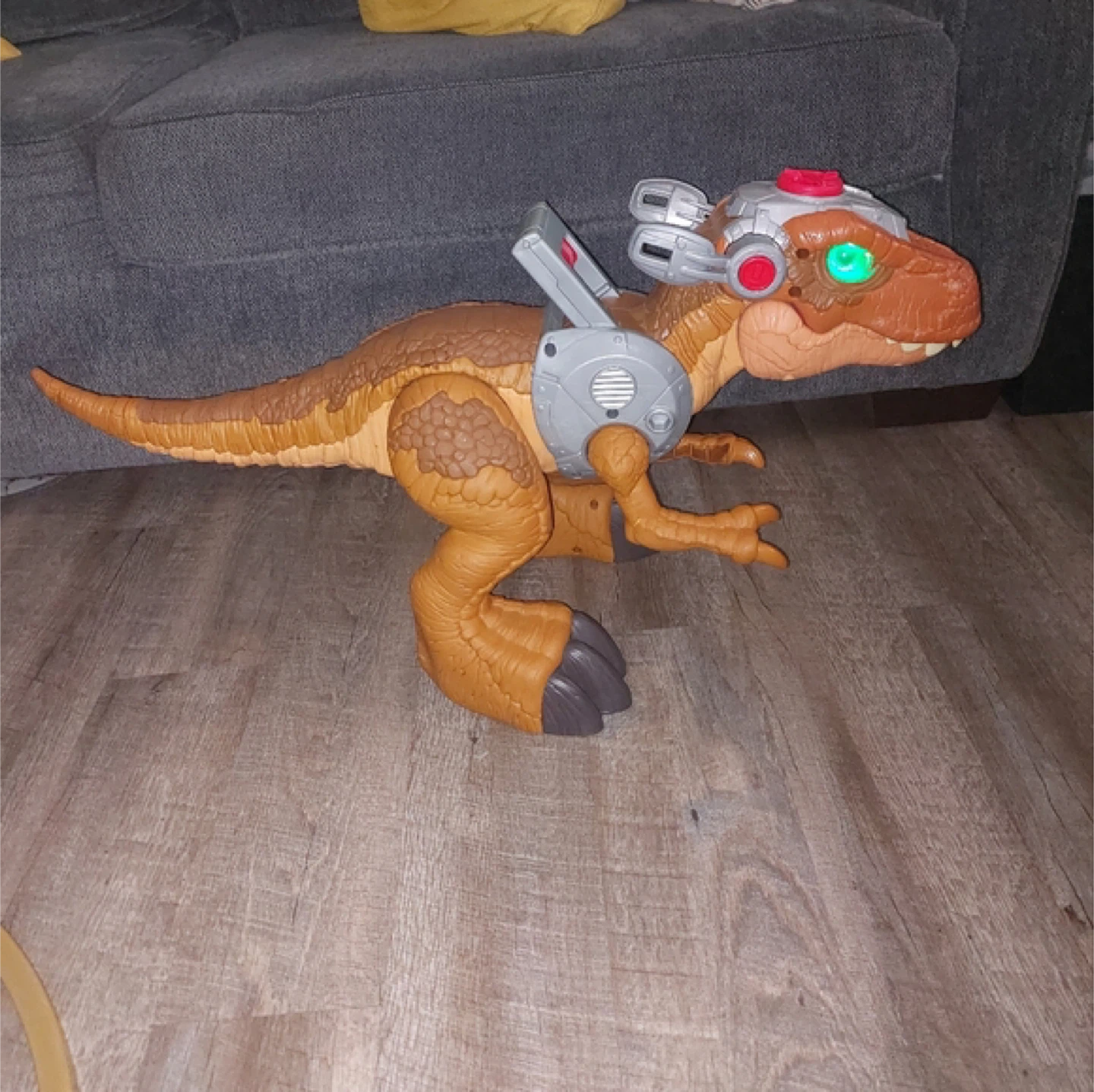 T.Rex Dinosaur action figure (good condition) - photo 2