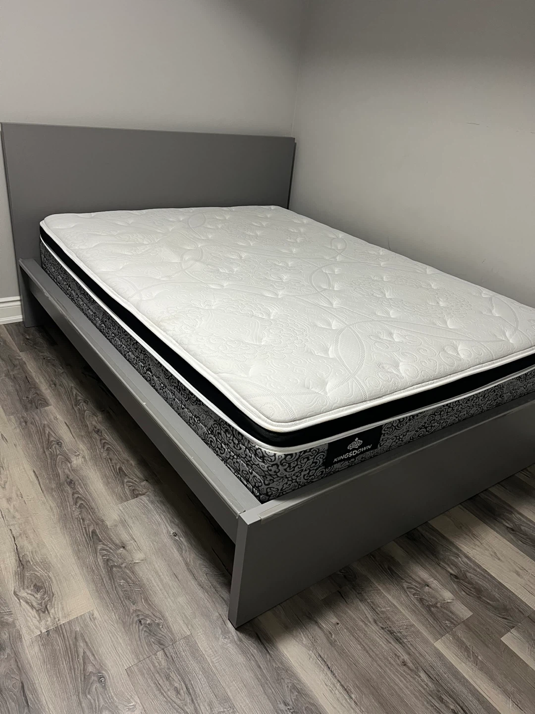 Kingsdown Mattress - photo 4