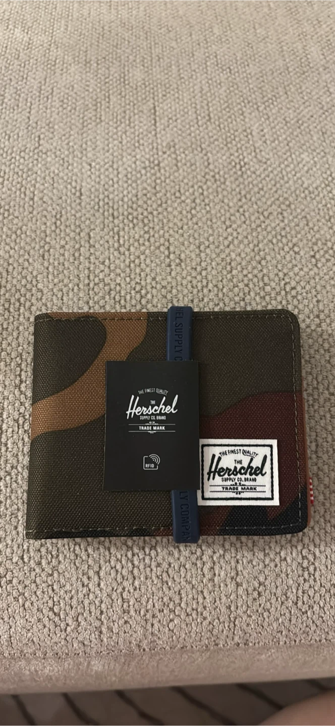 Herschel Wallet
