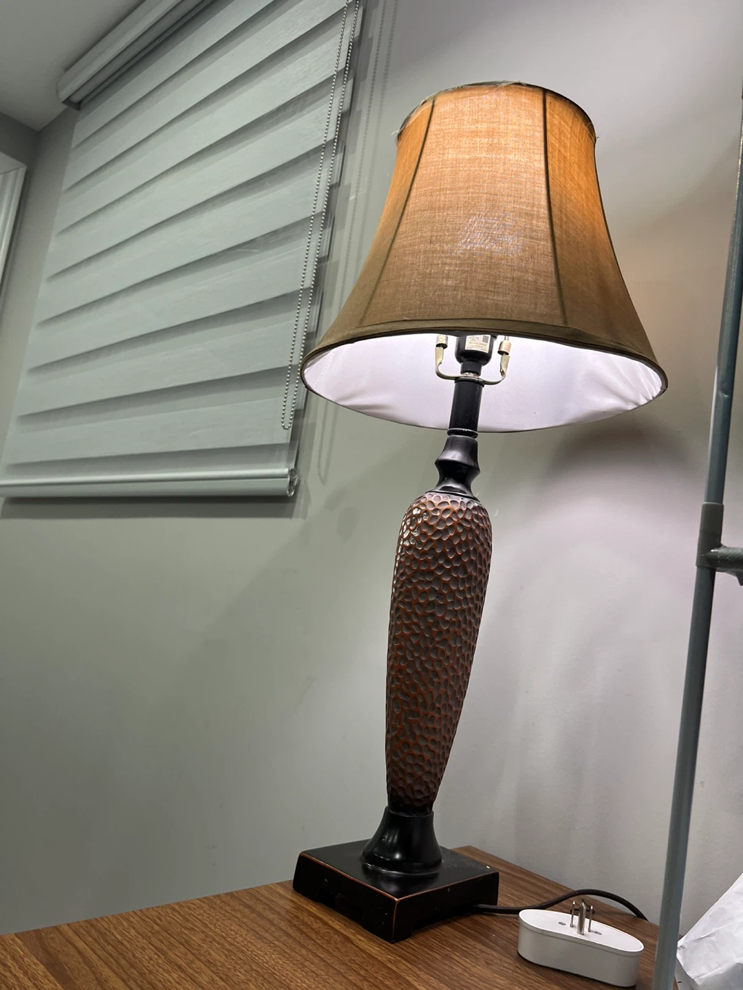 Table Lamp with Textured Base - photo 2