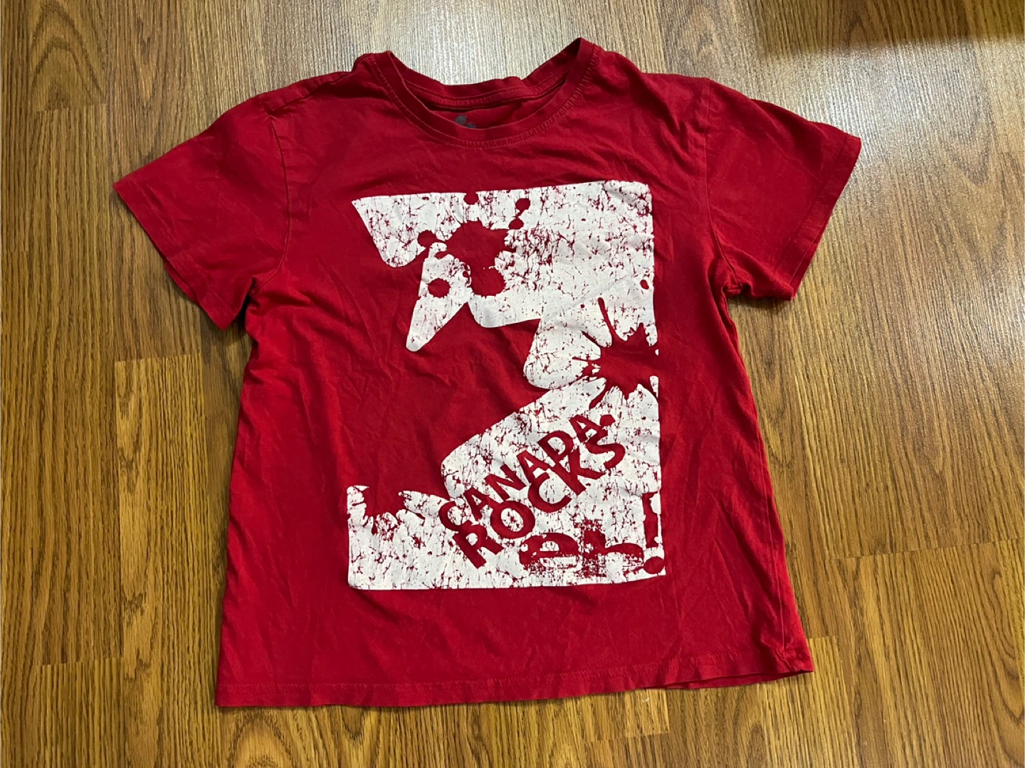 Eh! Canada boys medium Canada Rocks graphic t-shirt, red
