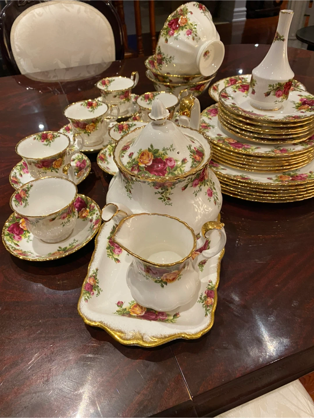 Royal Albert Old Country Roses Dinnerware Set