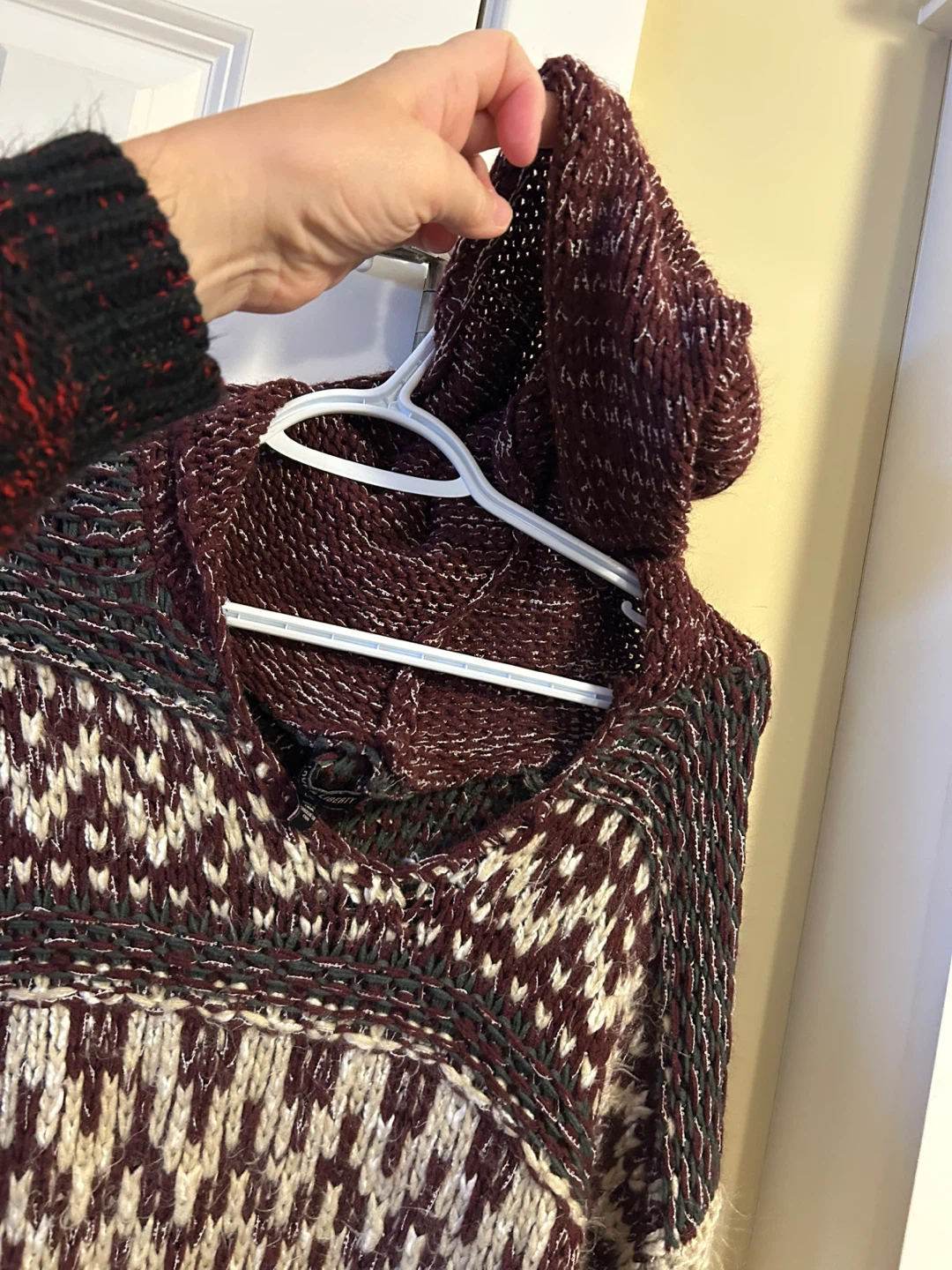 Love & Liberty Women's Knit Sweater - photo 3