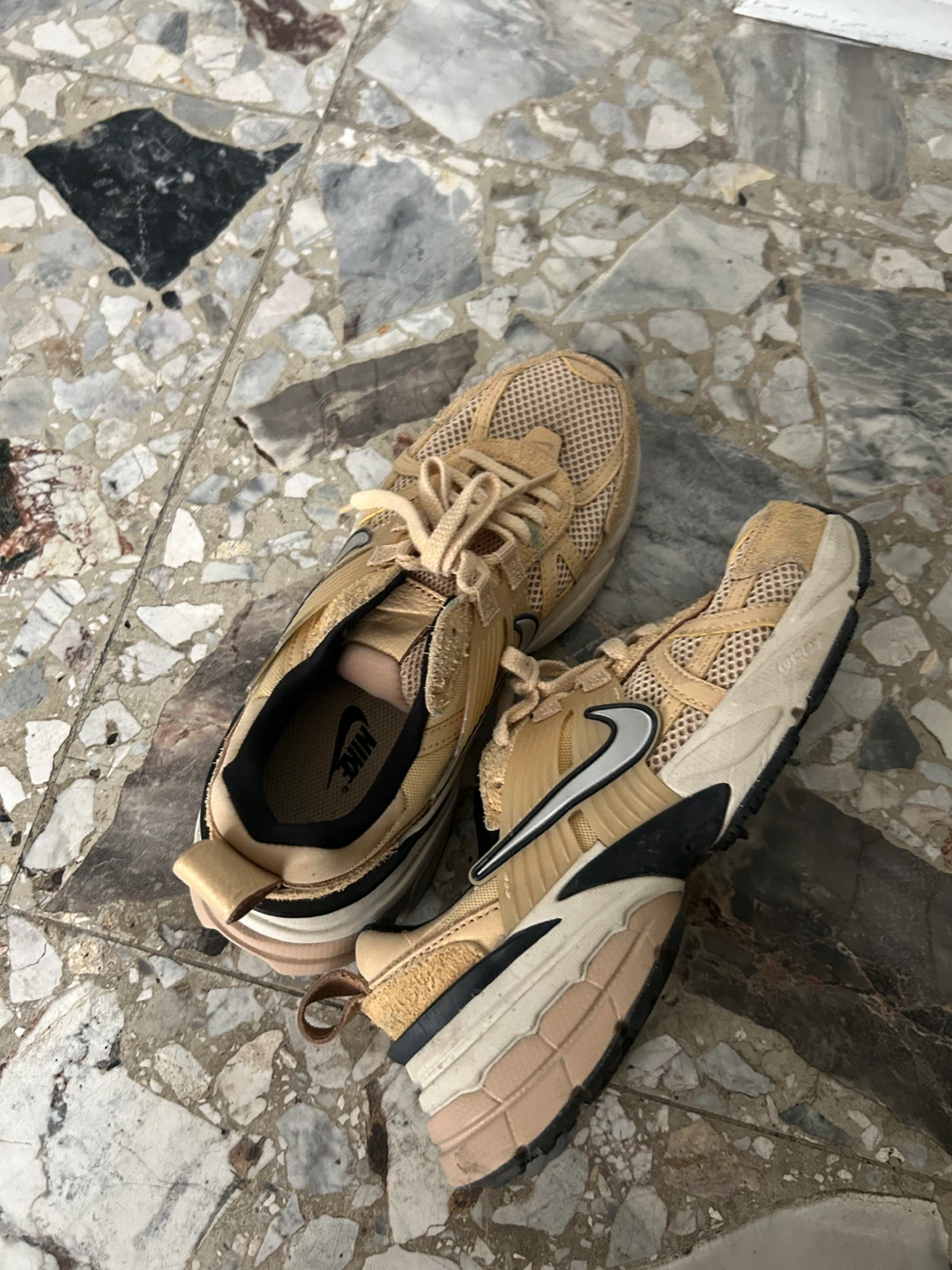 Nike Women's V2K - photo 2