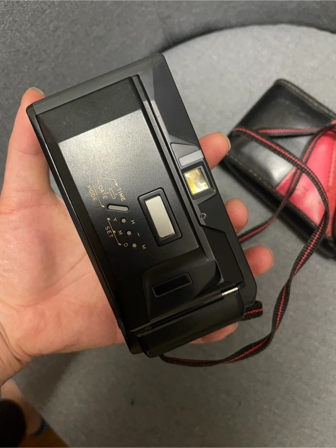 Yashica Film Camera with Case - photo 2
