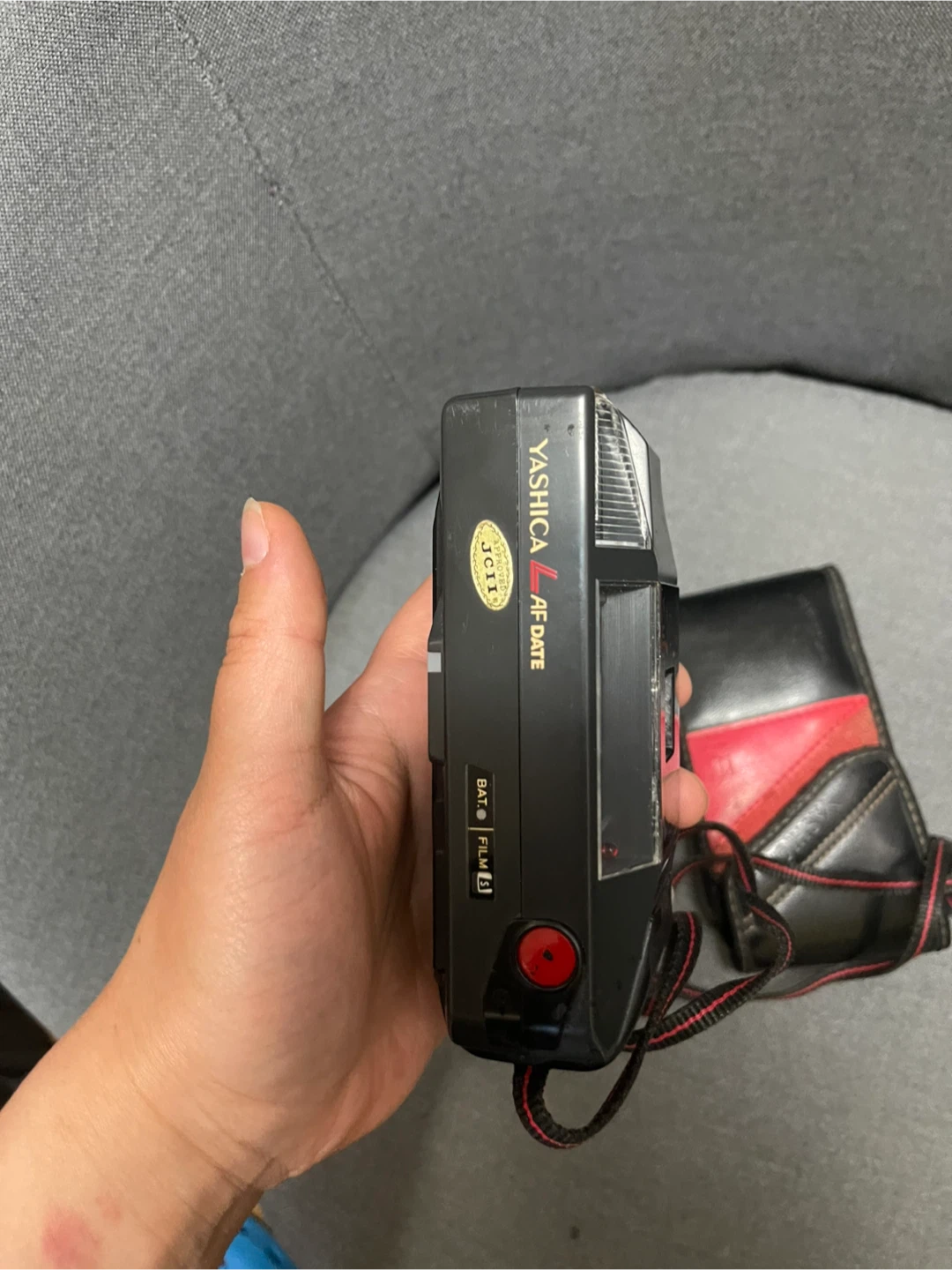 Yashica Film Camera with Case - photo 5
