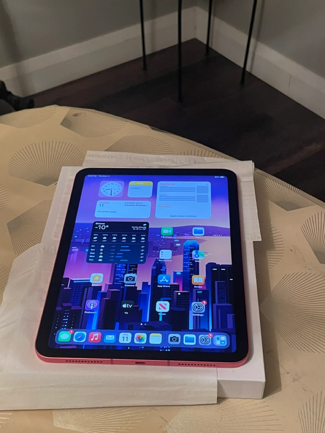 iPad 10th generation red pink 5G Red. 256gb plus cellular - photo 2