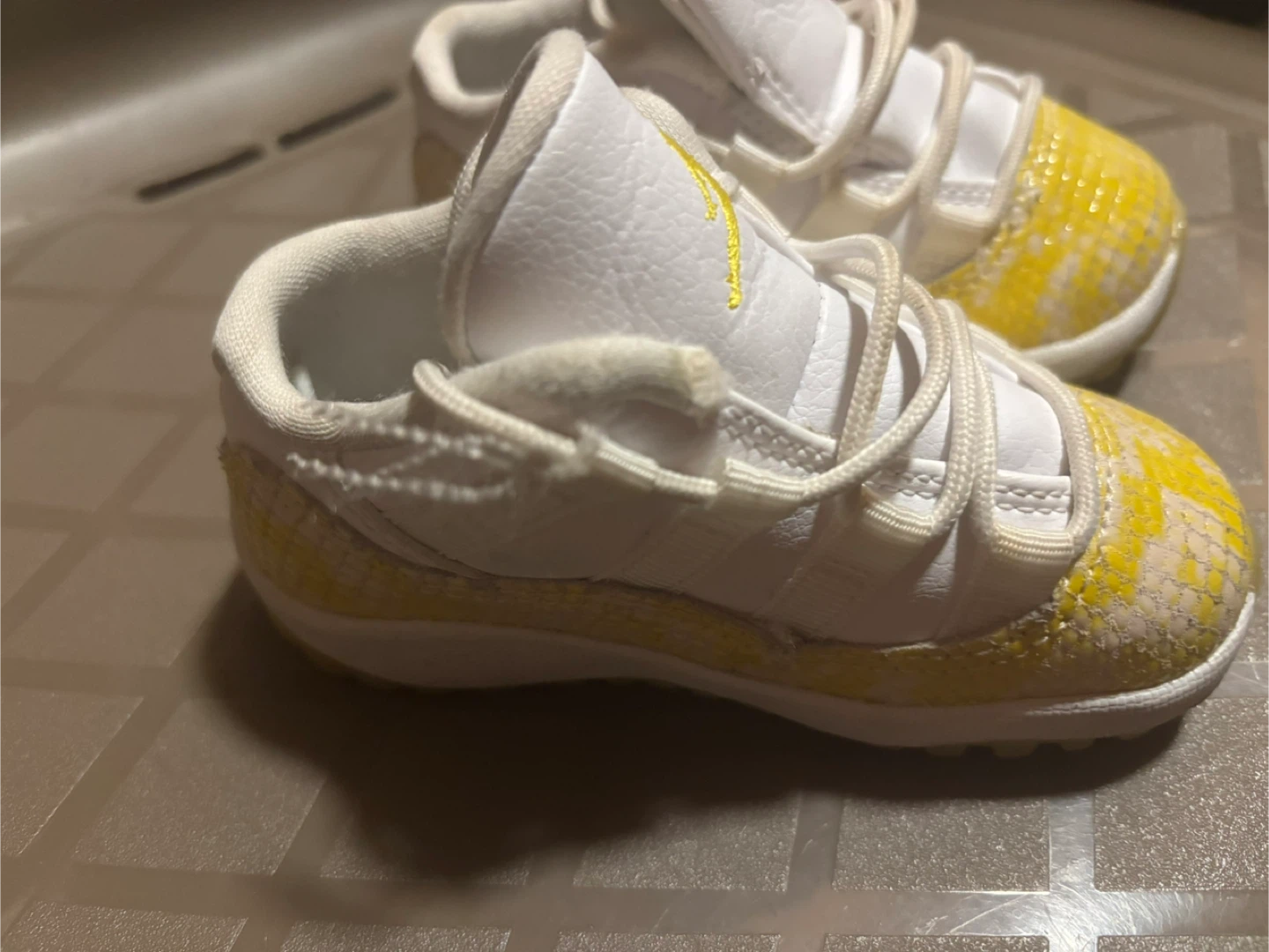 Jordan 11 Crib Infant Shoes White Yellow Size 6C - photo 2