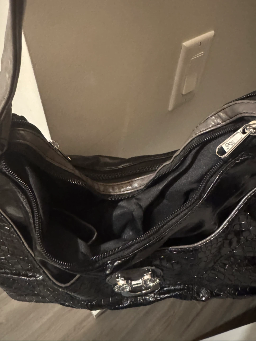 Black Hobo Handbag - photo 3