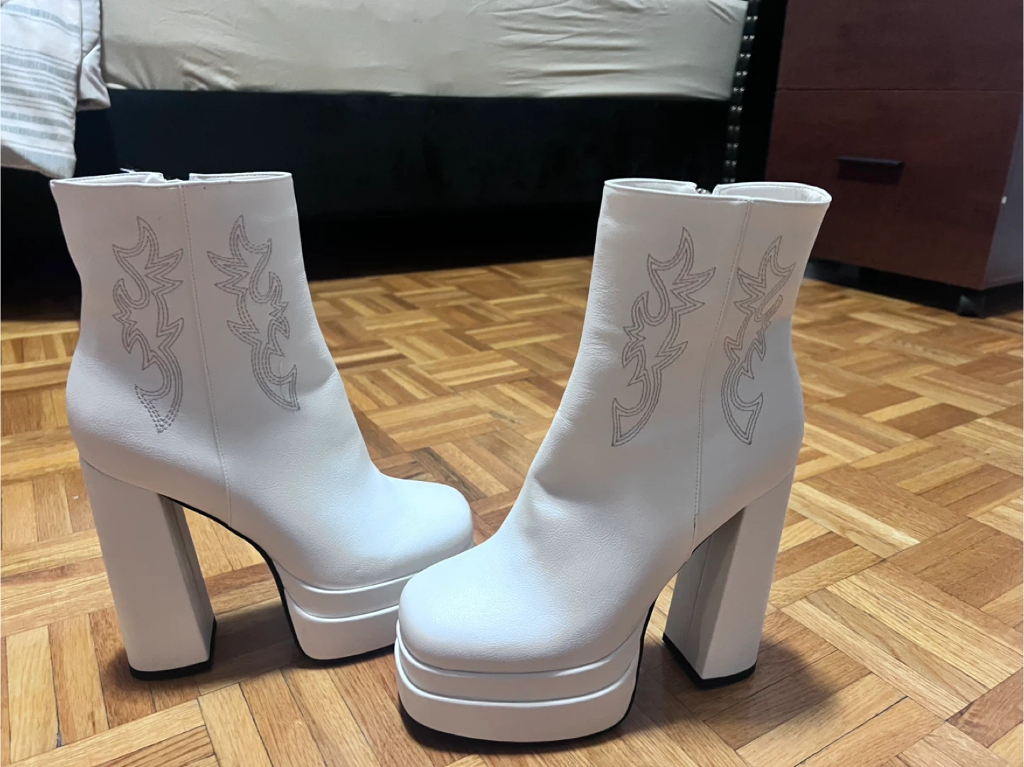 White Platform Boots with Rhinestone Flame Detail - photo 3