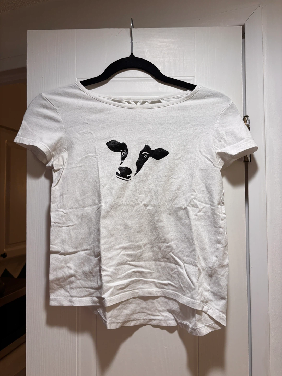 Old Navy White Cow Graphic T-Shirt (Small)