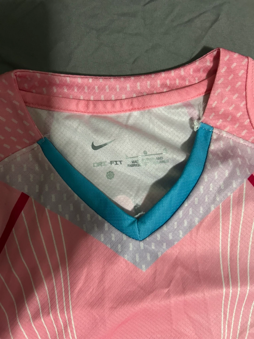 FC Barcelona 2023-24 Pink Third Kit Jersey - Size G - photo 2
