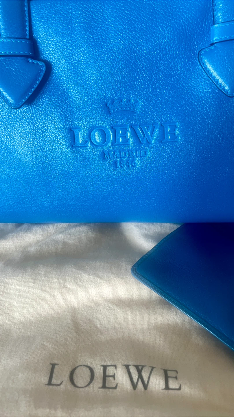 Loewe Blue Leather Handbag with Pouch - photo 4