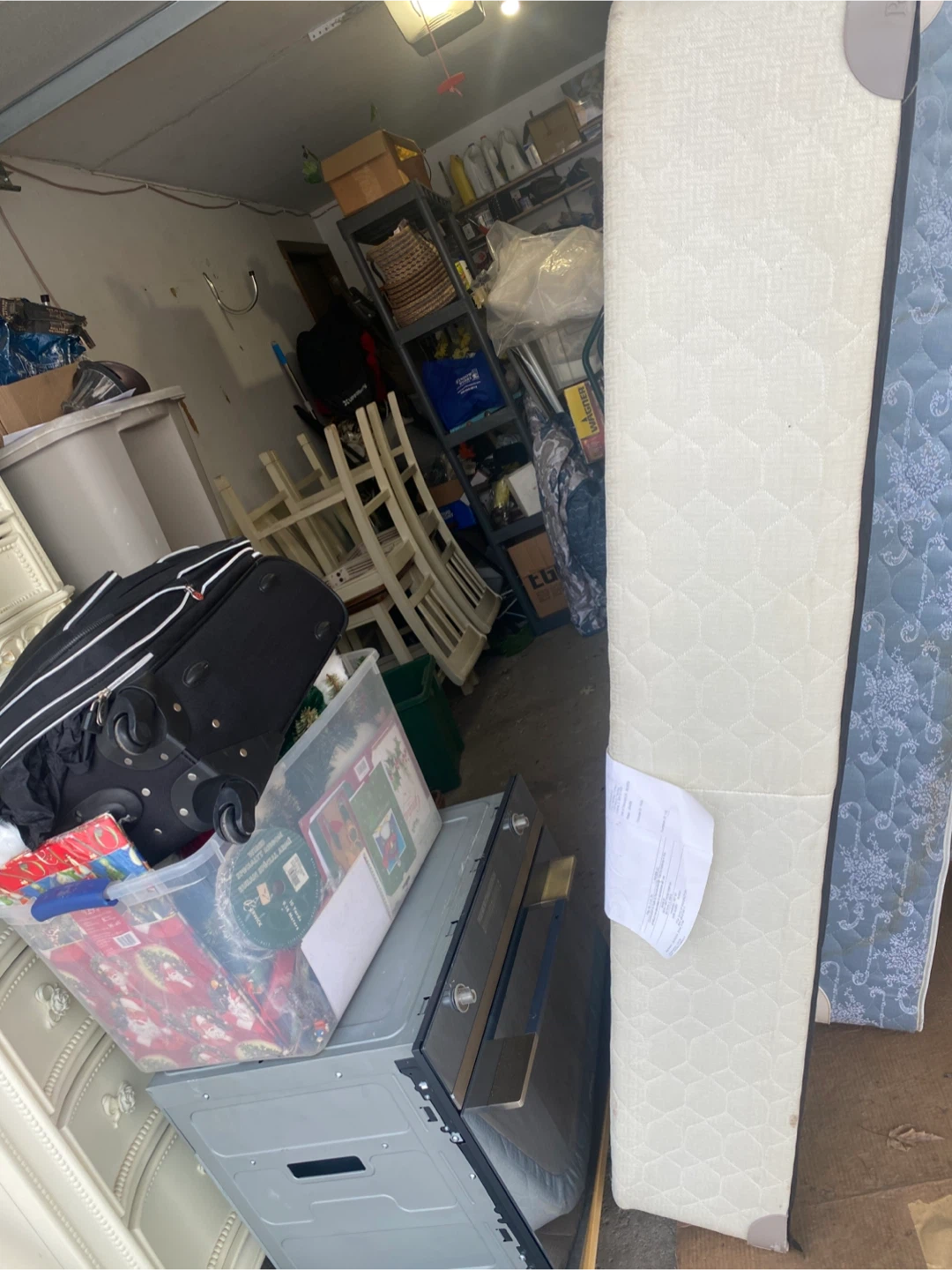 Queen Hampton Mattress and Box Spring - photo 2