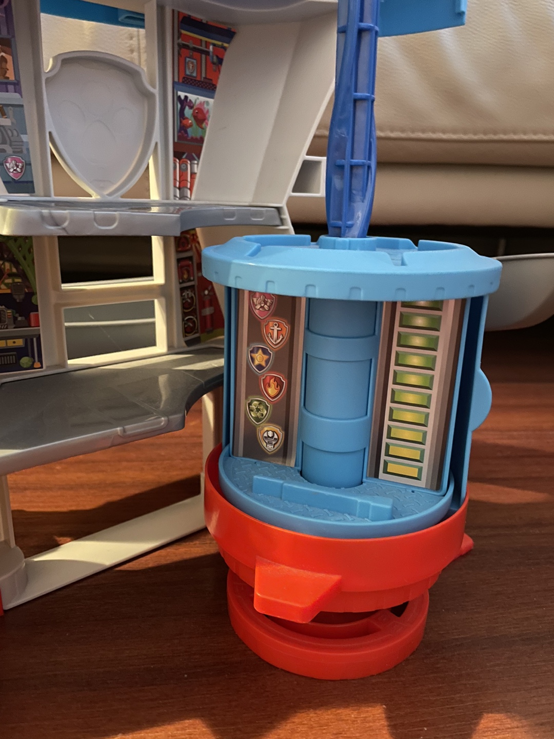 Paw Patrol Lookout Tower and Figures - photo 3