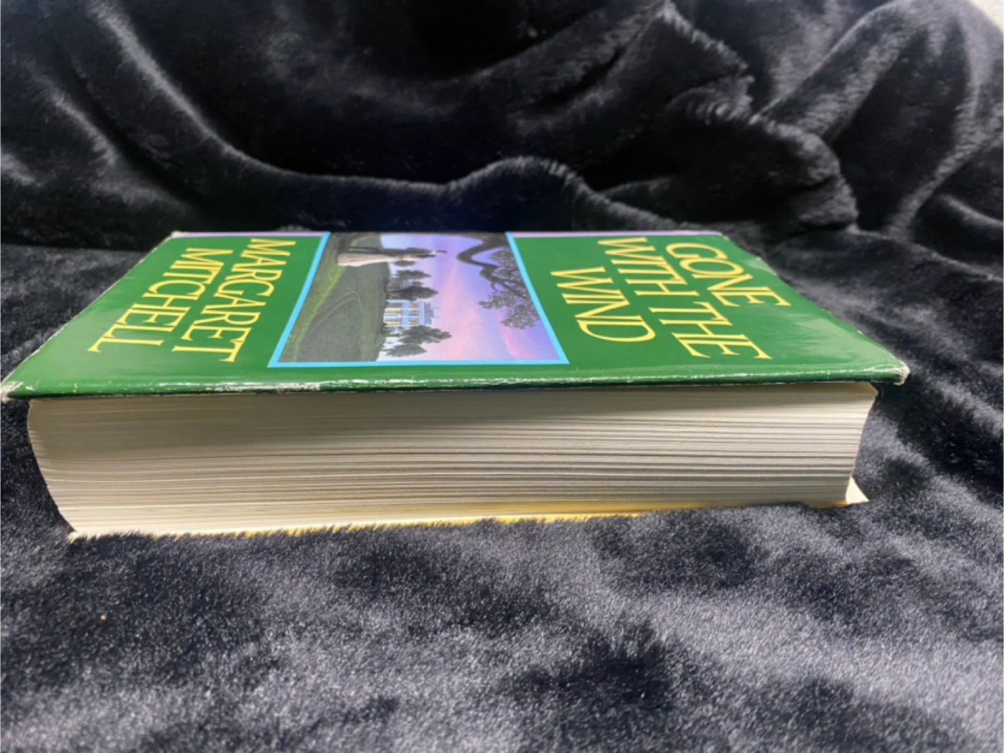 Gone With the Wind by Margaret Mitchell Book - photo 4