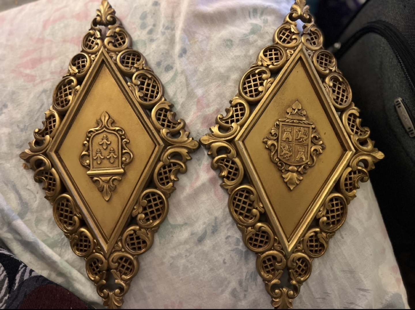 Syroco Gold Diamond Wall Decor Set (2)