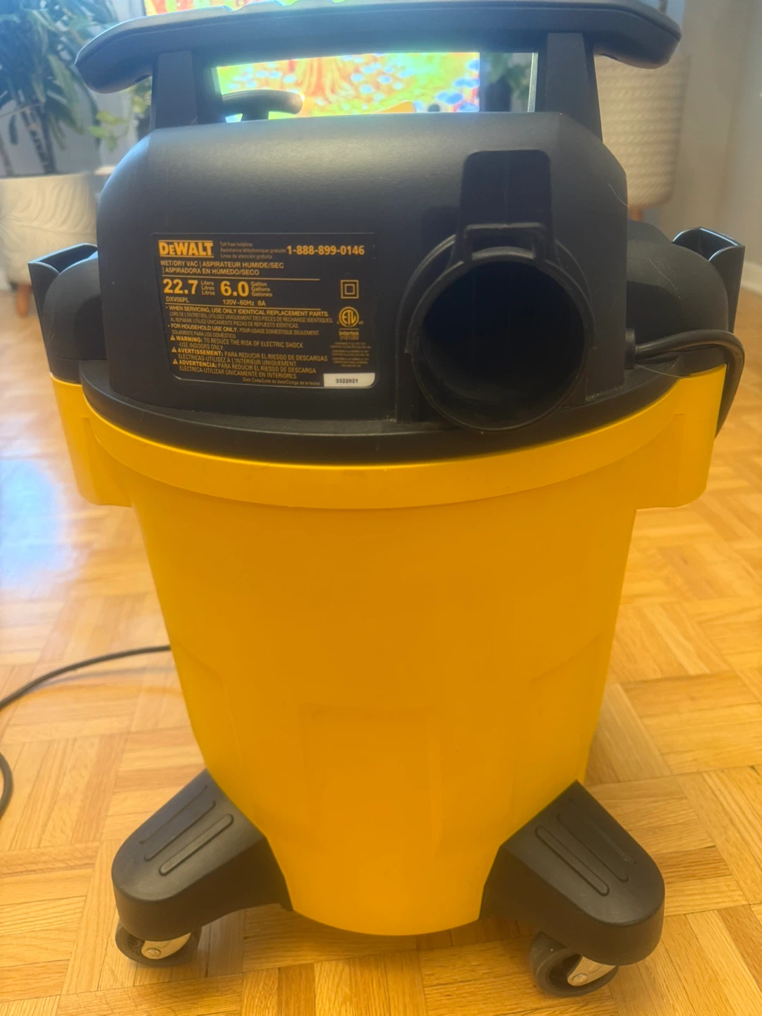 DEWALT 22.7L / 6 Gallon Wet/Dry Vac - photo 2