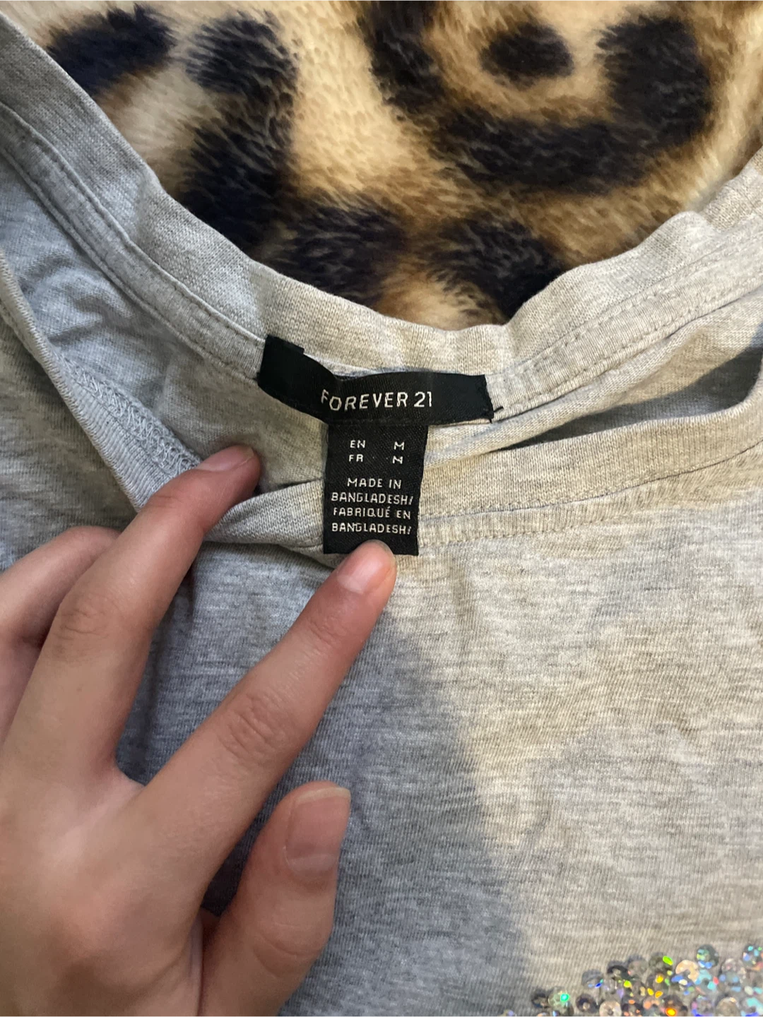 Forever 21 Grey T-Shirt with Sequin Elephant Design - photo 2