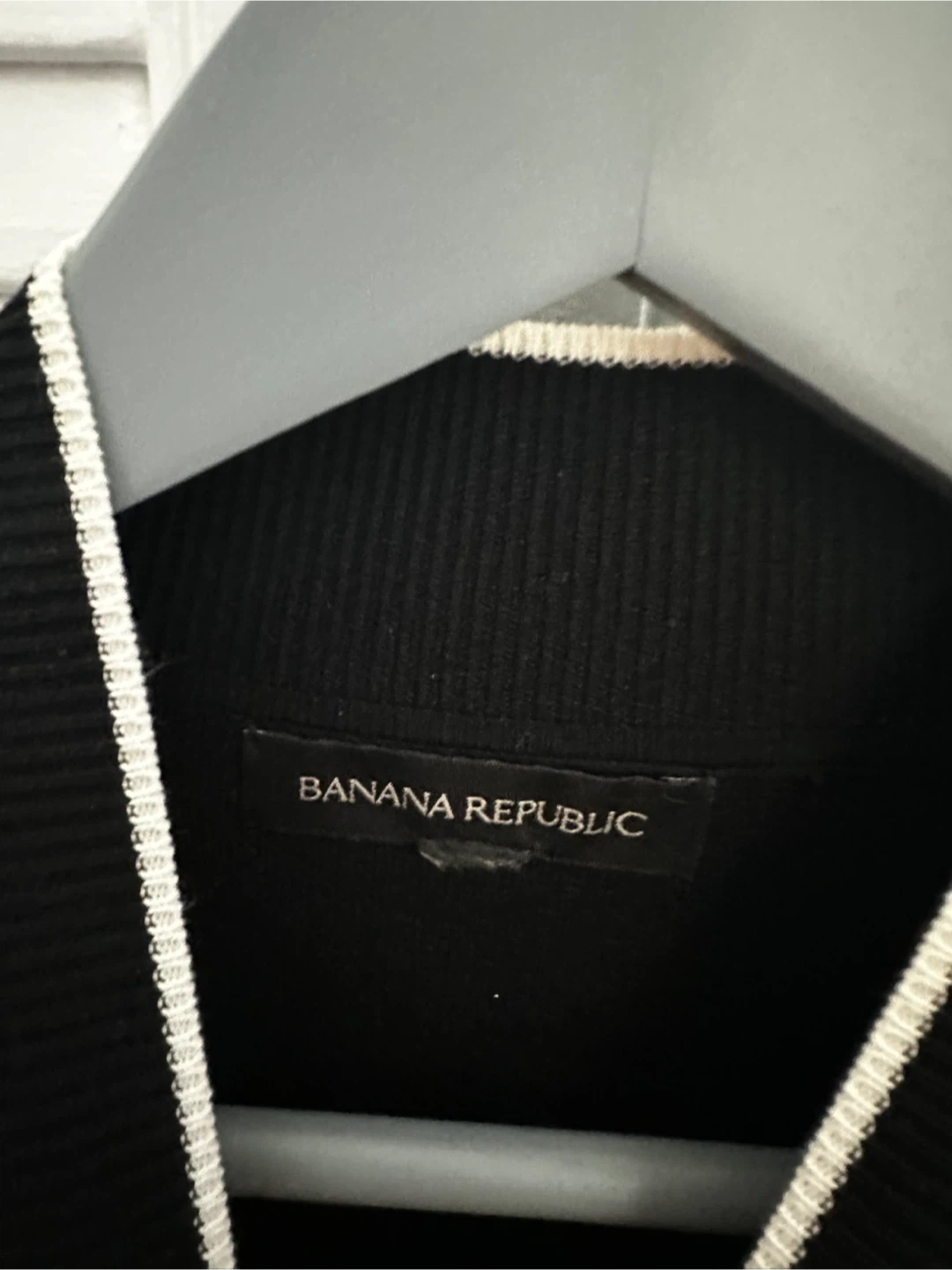 Banana Republic Black Sleeveless Mock Neck Top - photo 3
