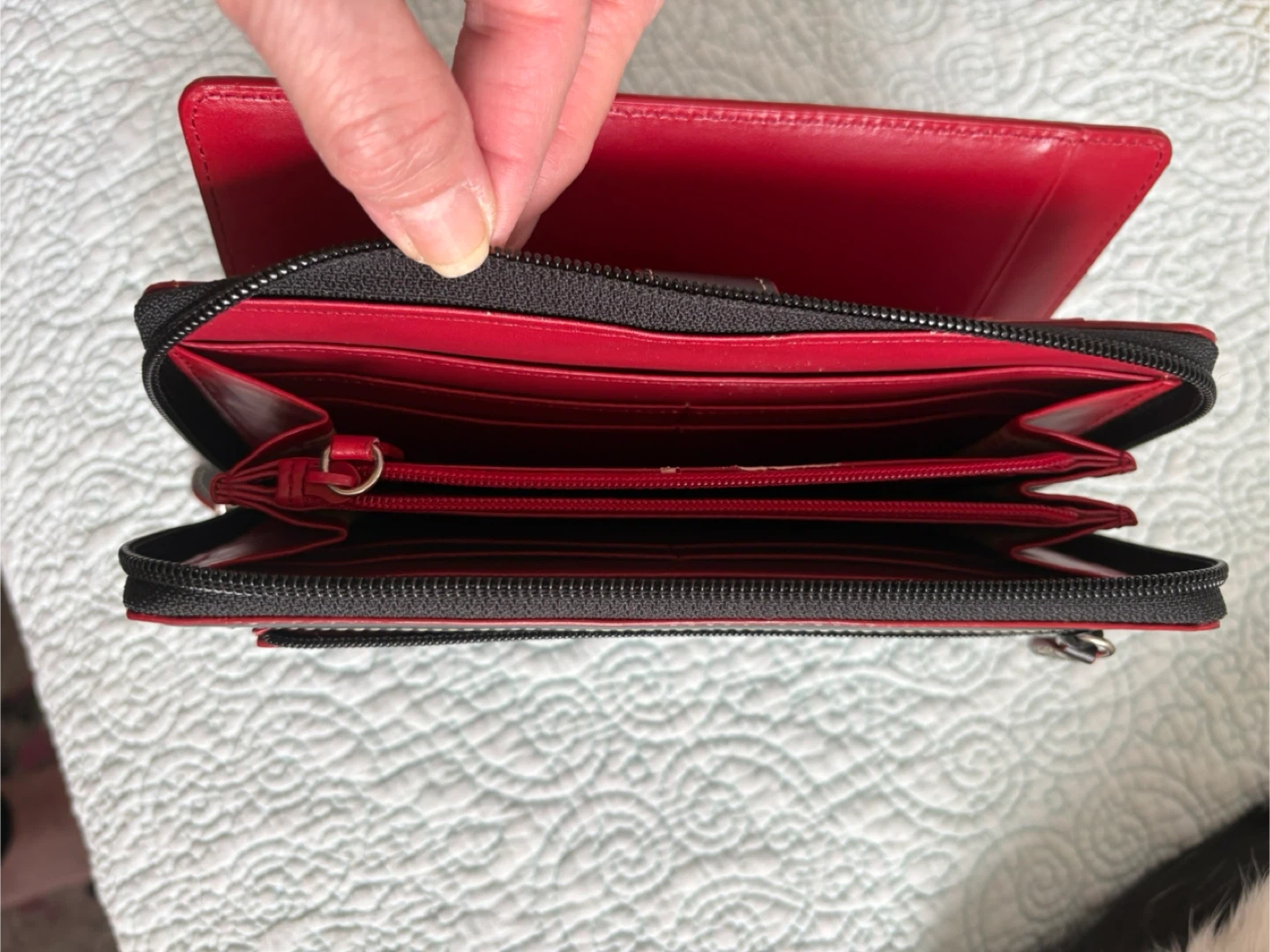 NEW Lodis Black Leather Zip Around Wallet - photo 3